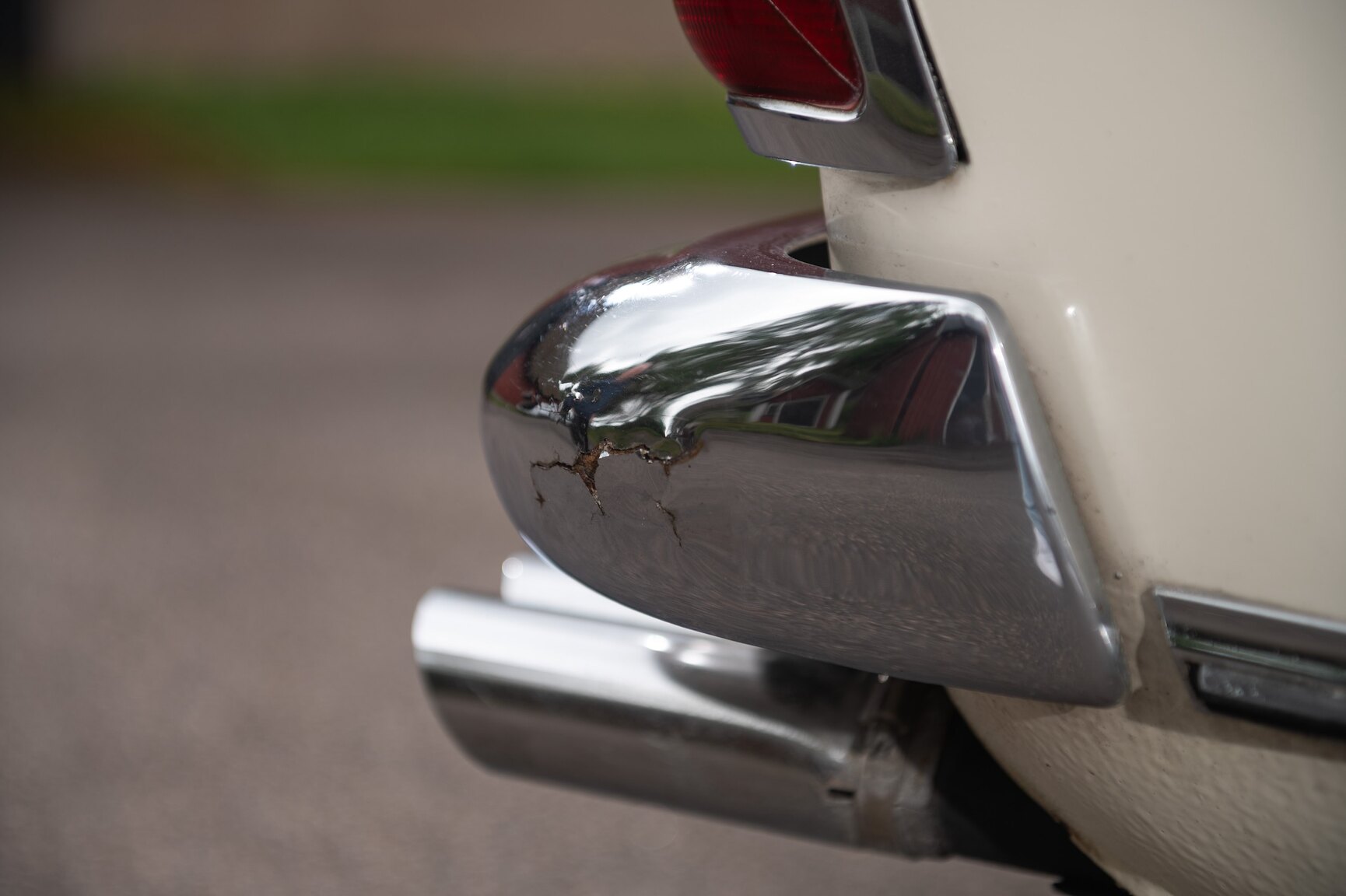Exterior image of 1968 Mercedes-Benz 280 SL Pagoda (45)