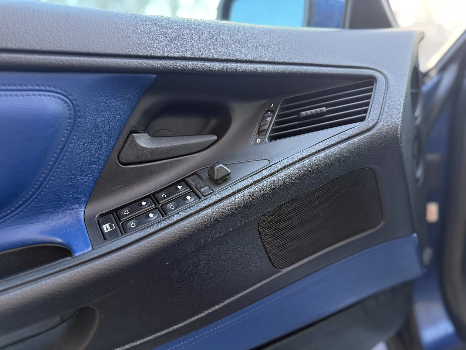 Interiörbild 1992 BMW 850iA - No Reserve (4)