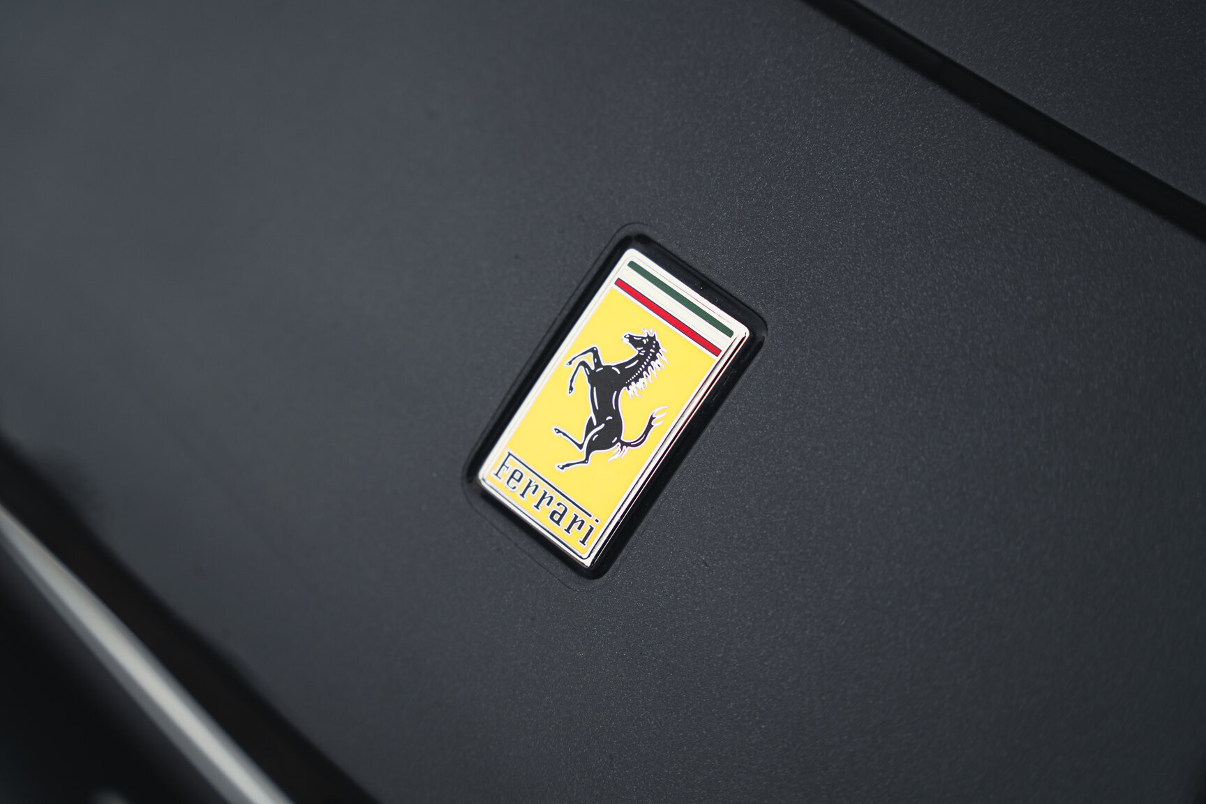 Exteriörbild på 2018 Ferrari GTC4 Lusso T (10)