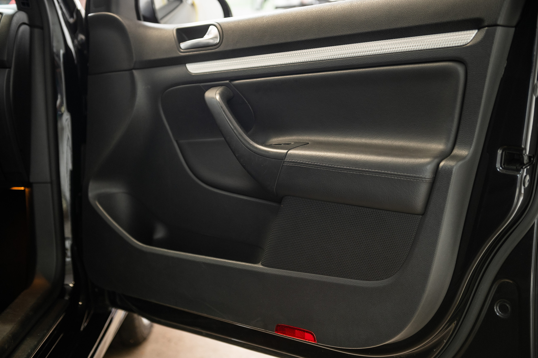 Innenraumfoto von 2006 Volkswagen Golf R32