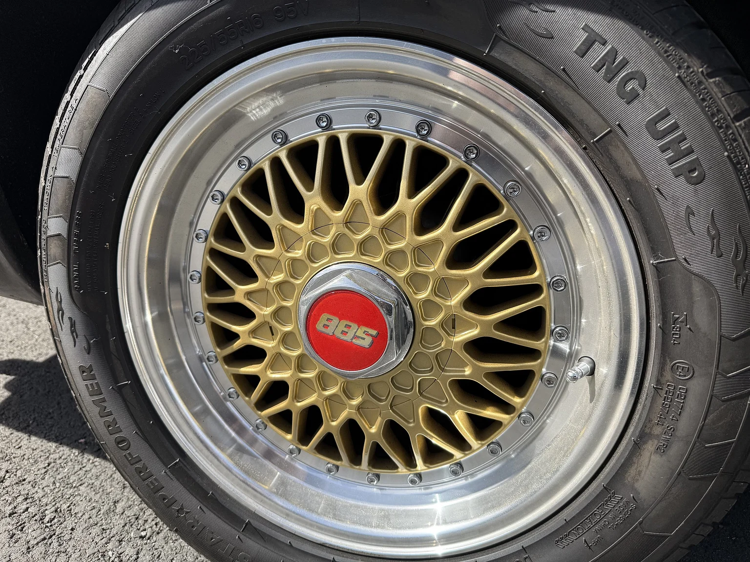 Exterior image of 1985 Jaguar XJS HE (65)