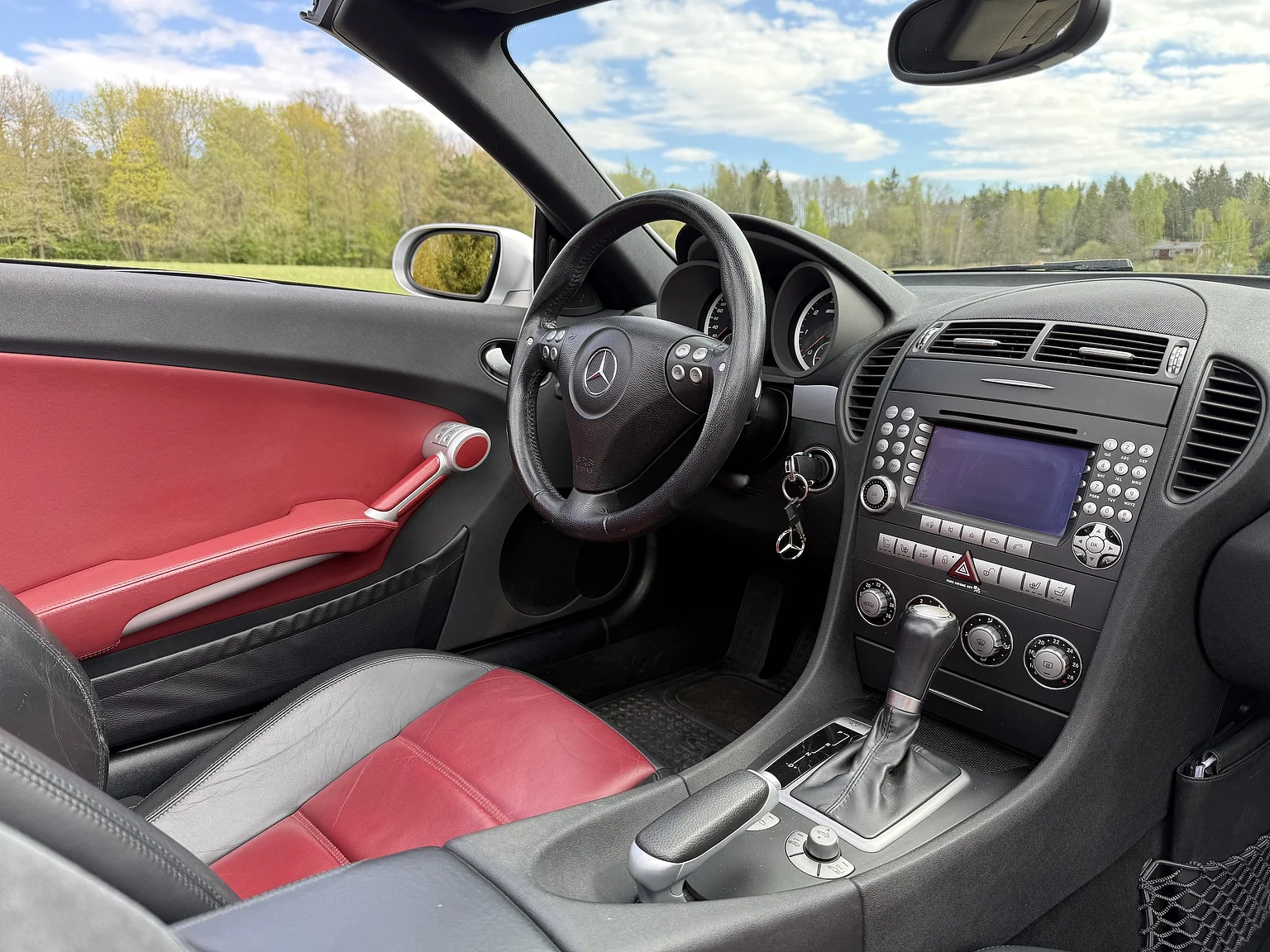 Innenraumfoto von 2005 Mercedes-Benz SLK 55 (41)