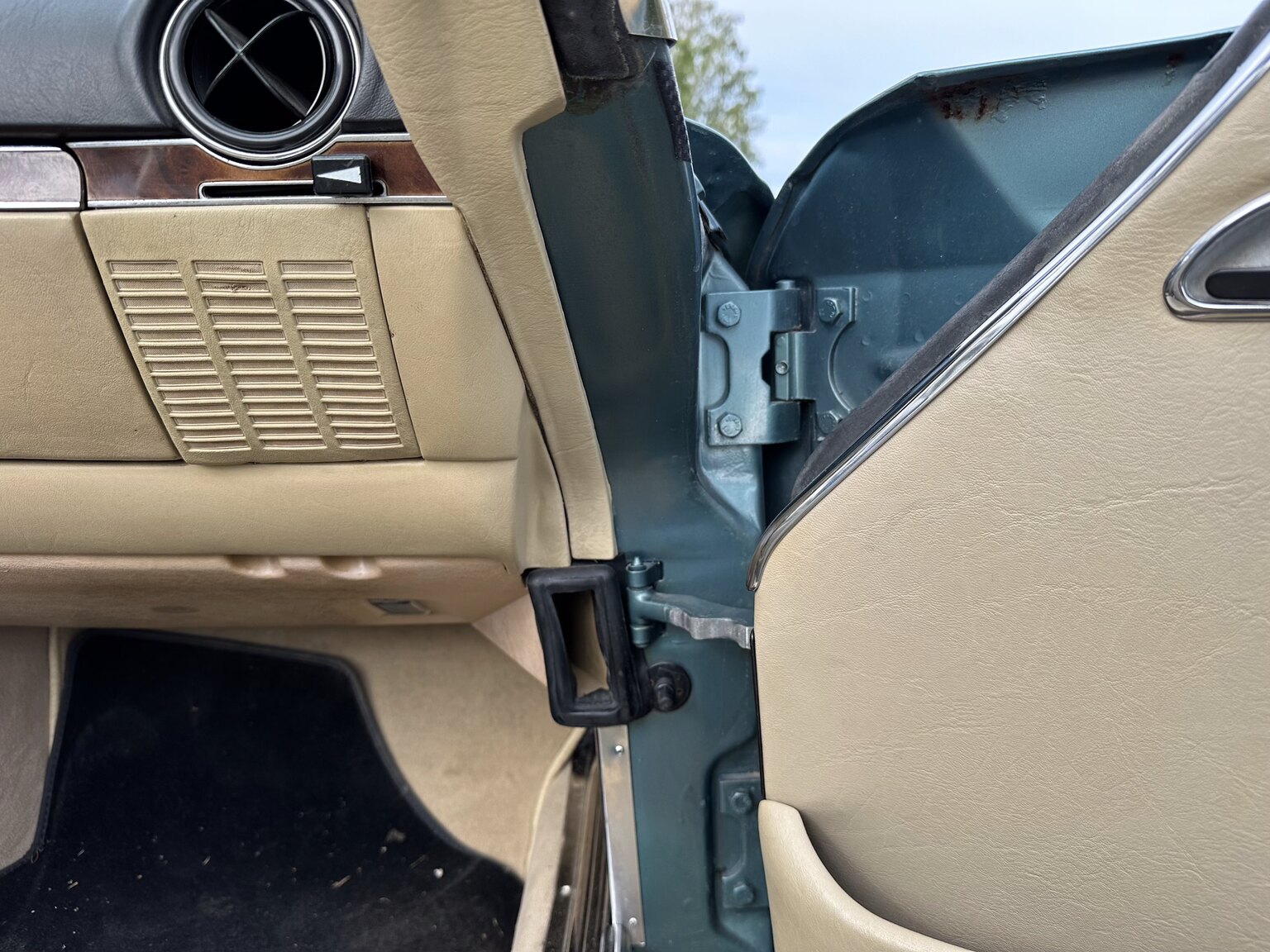 Interiörbild 1985 Mercedes-Benz 380 SL