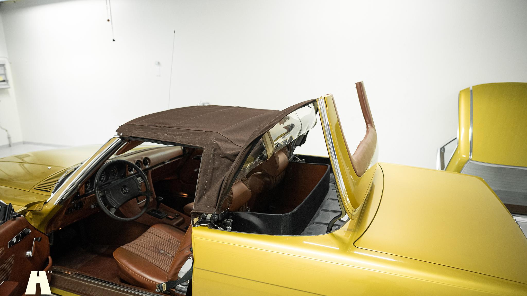 Exterior image of 1975 Mercedes SL 350