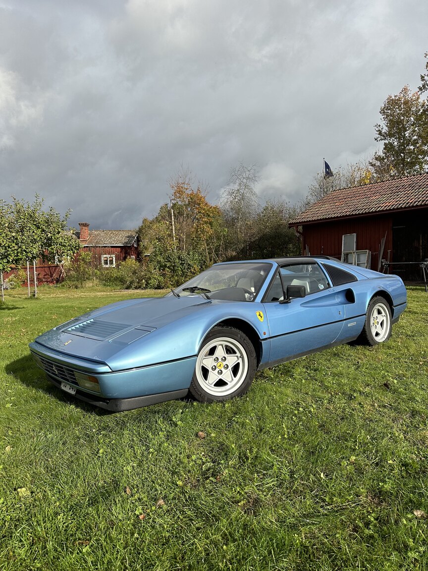 Exterior image of 1986 Ferrari 328 GTS