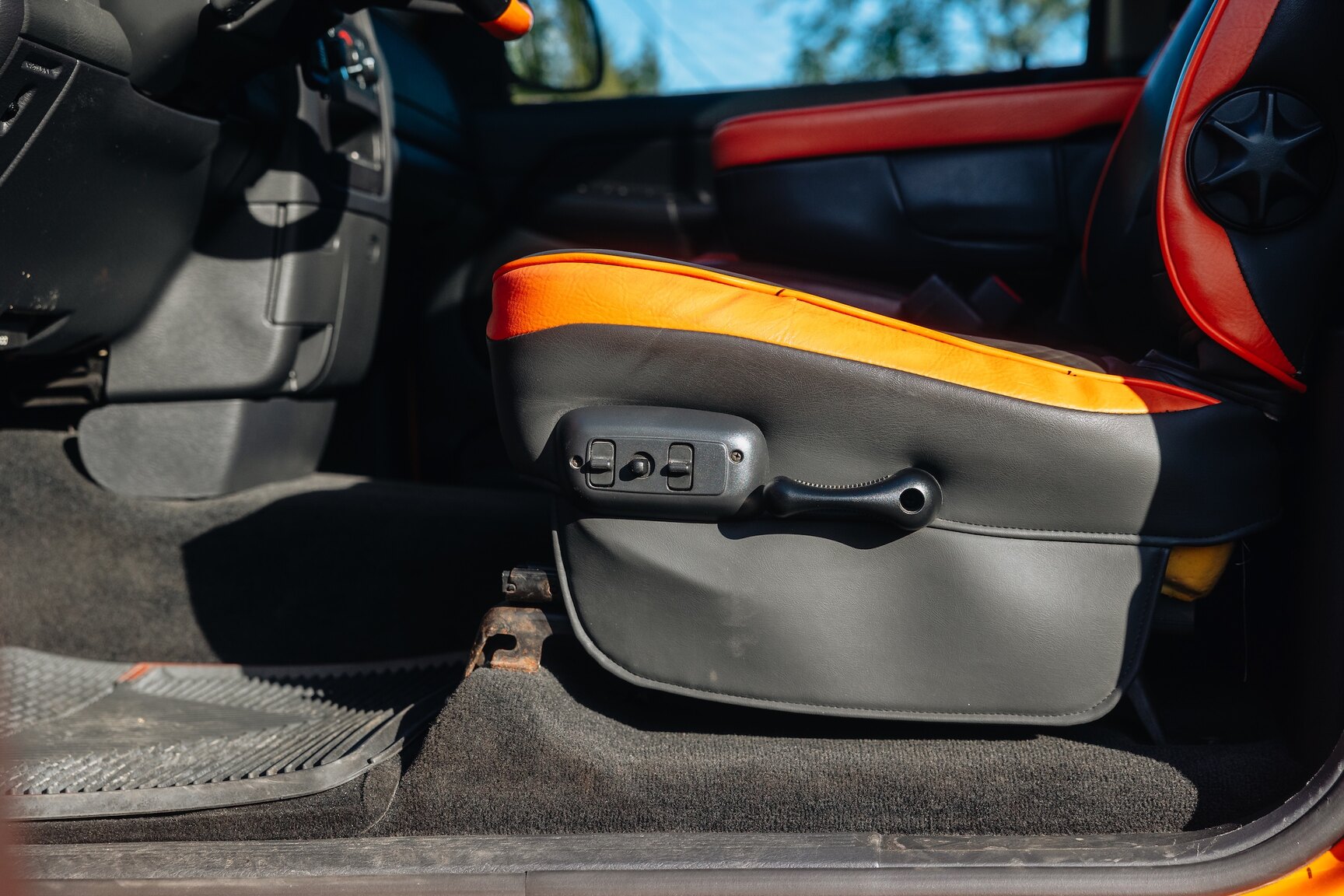 Interior image of 2004 Dodge Ram HEMI GTX 