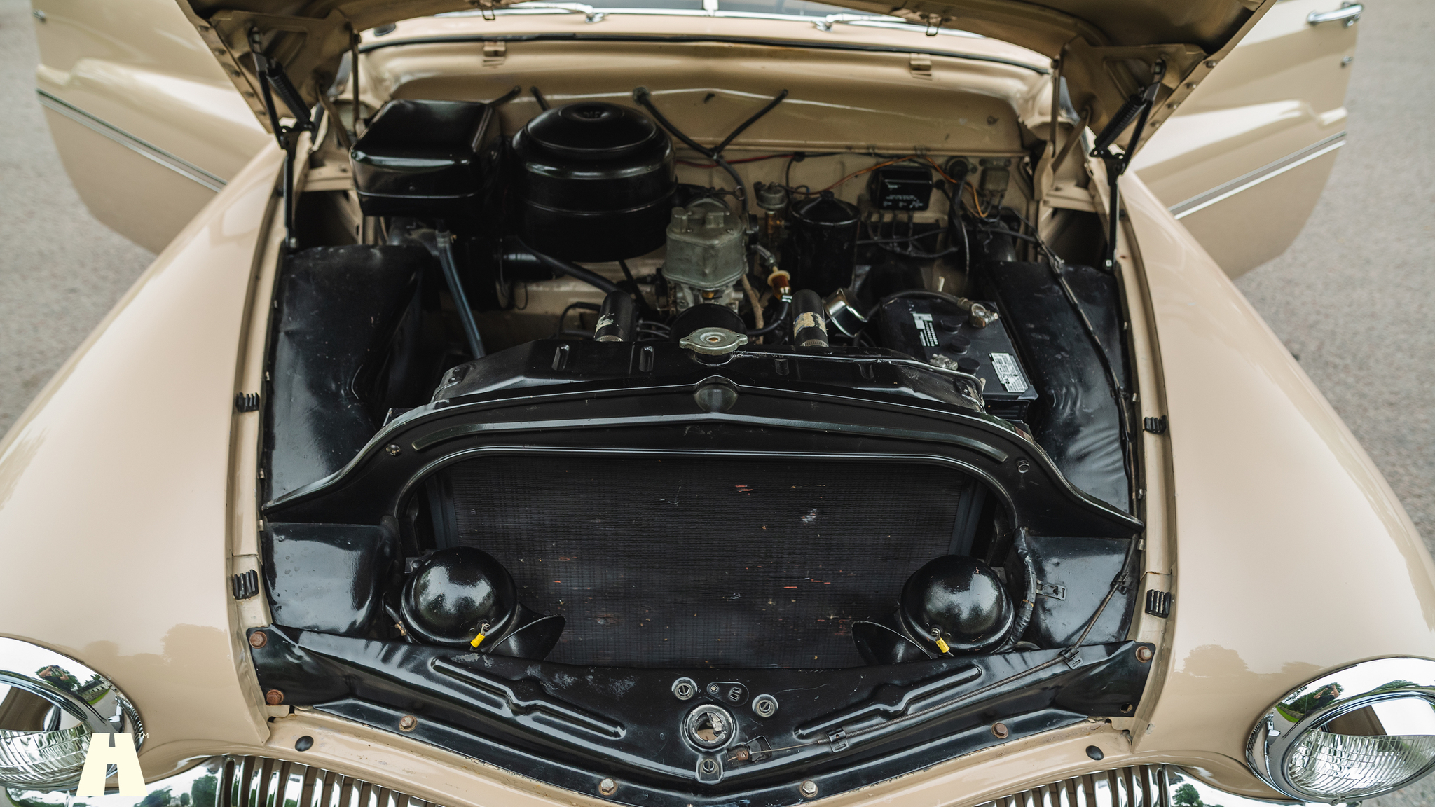 Image of 1950 Mercury Eight Sport Sedan mechanics