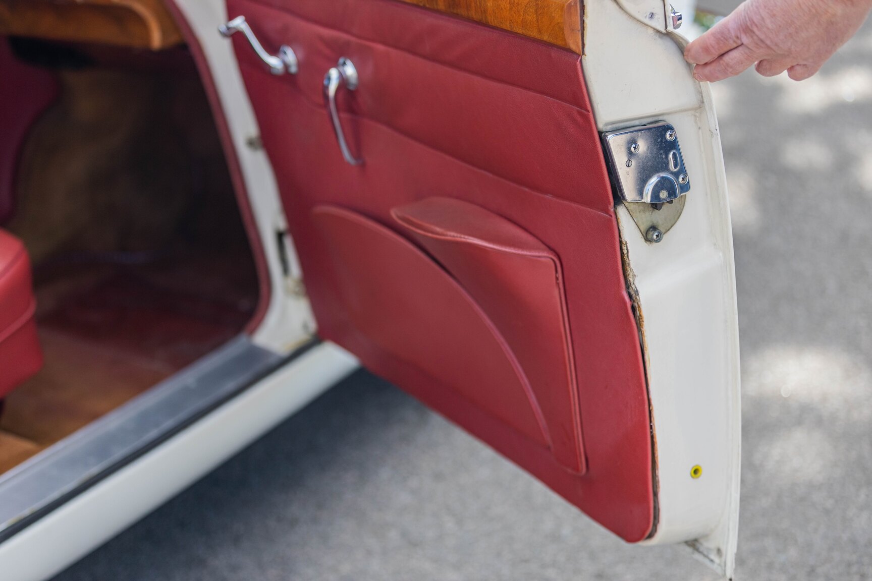 Interior image of 1968 Jaguar 340 XK Mark II