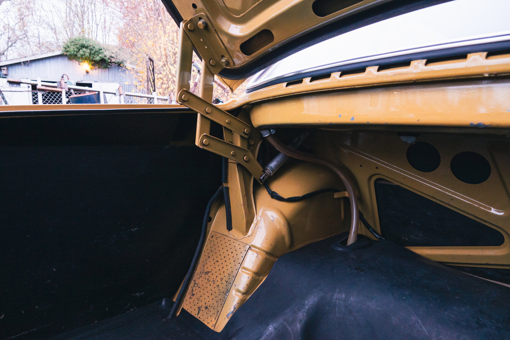 Interiörbild 1971 Volvo 144 2.0 Automat