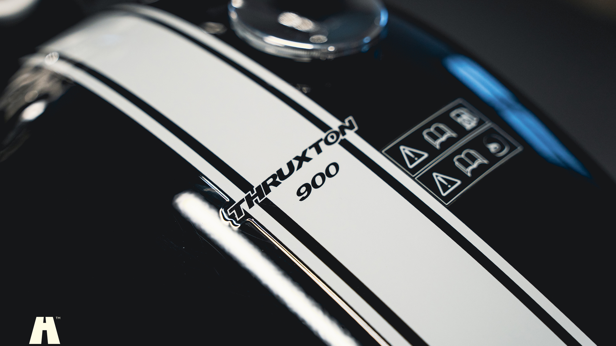 Exterior image of 2007 Triumph Thruxton 900 (24)