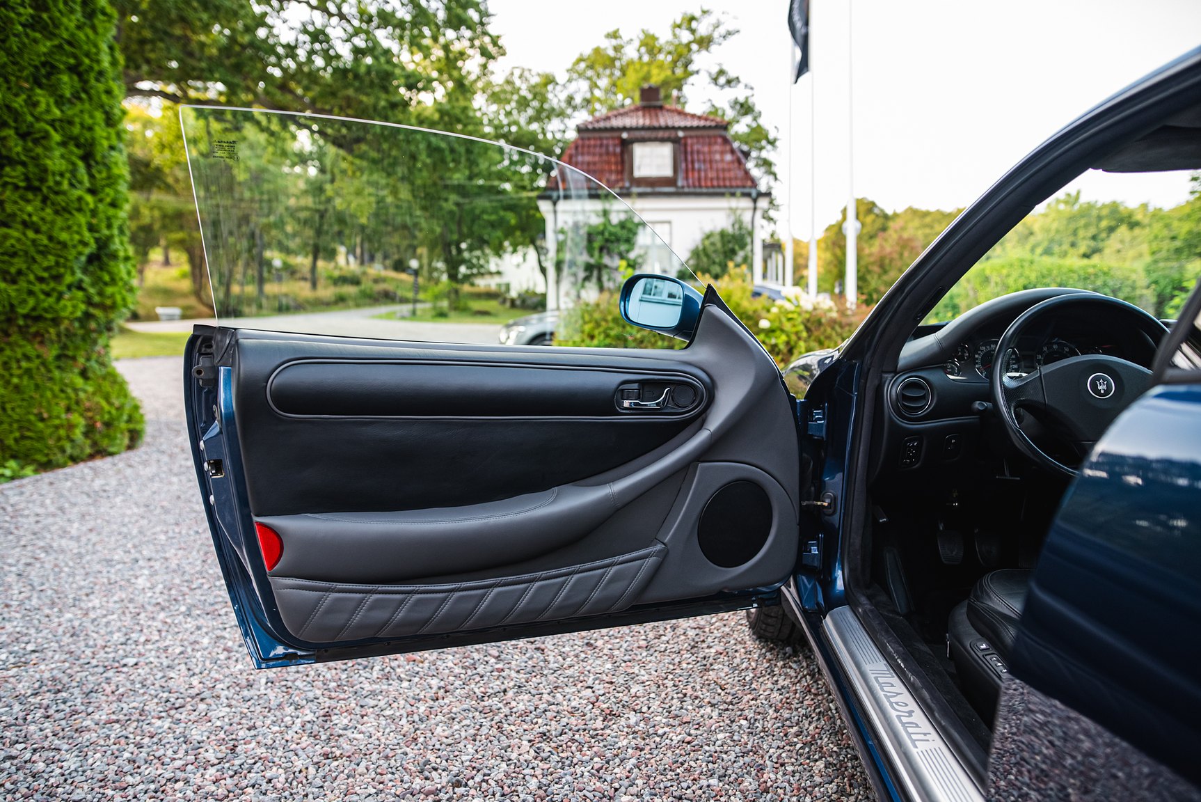 Interior image of 2000 Maserati 3200 GT