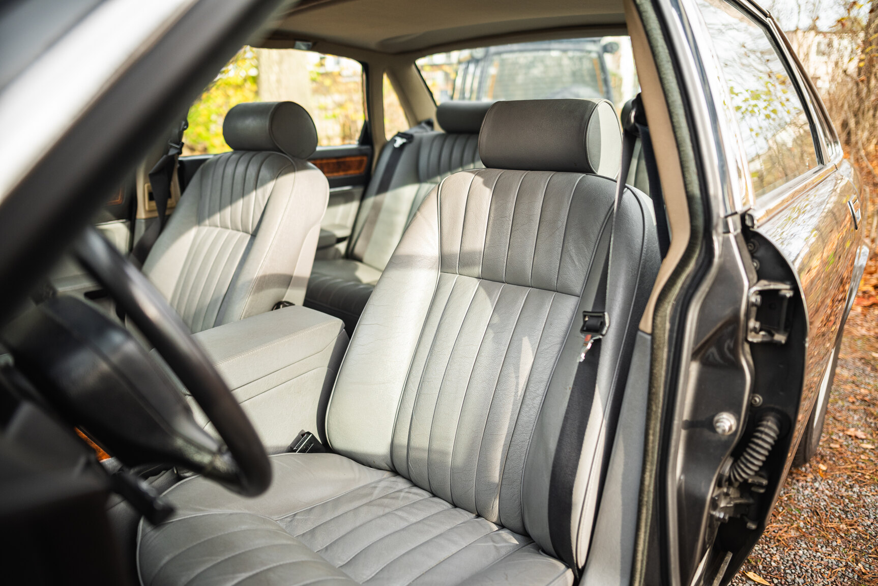 Interior image of 1988 Jaguar XJ Sovereign