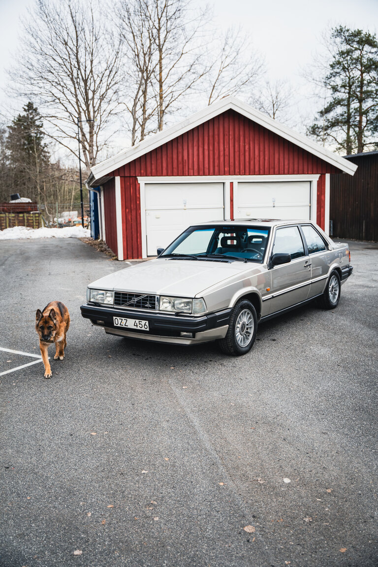 Exterior image of 1988 Volvo 780 Bertone Coupé