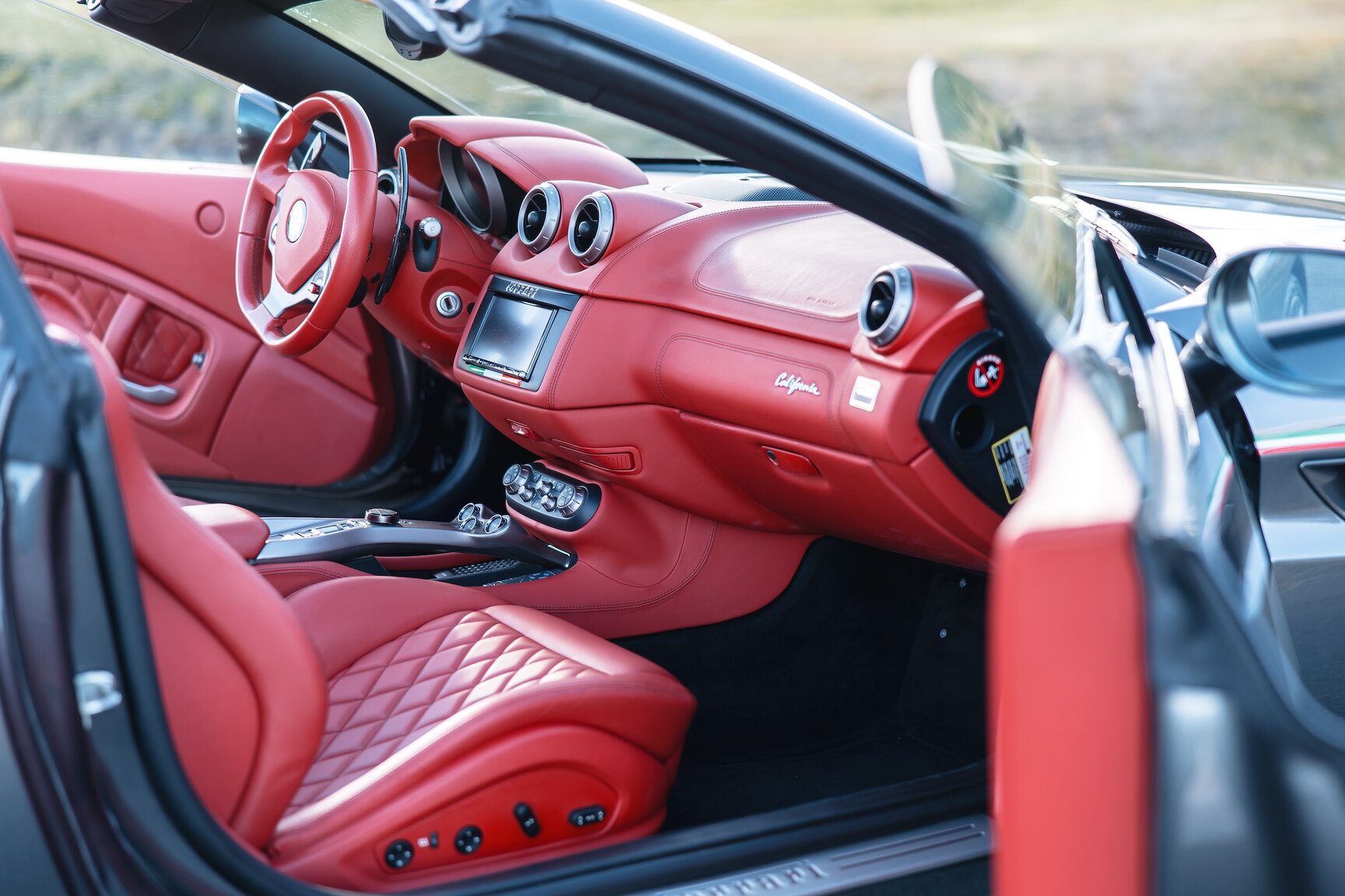Interior image of 2011 Ferrari California 