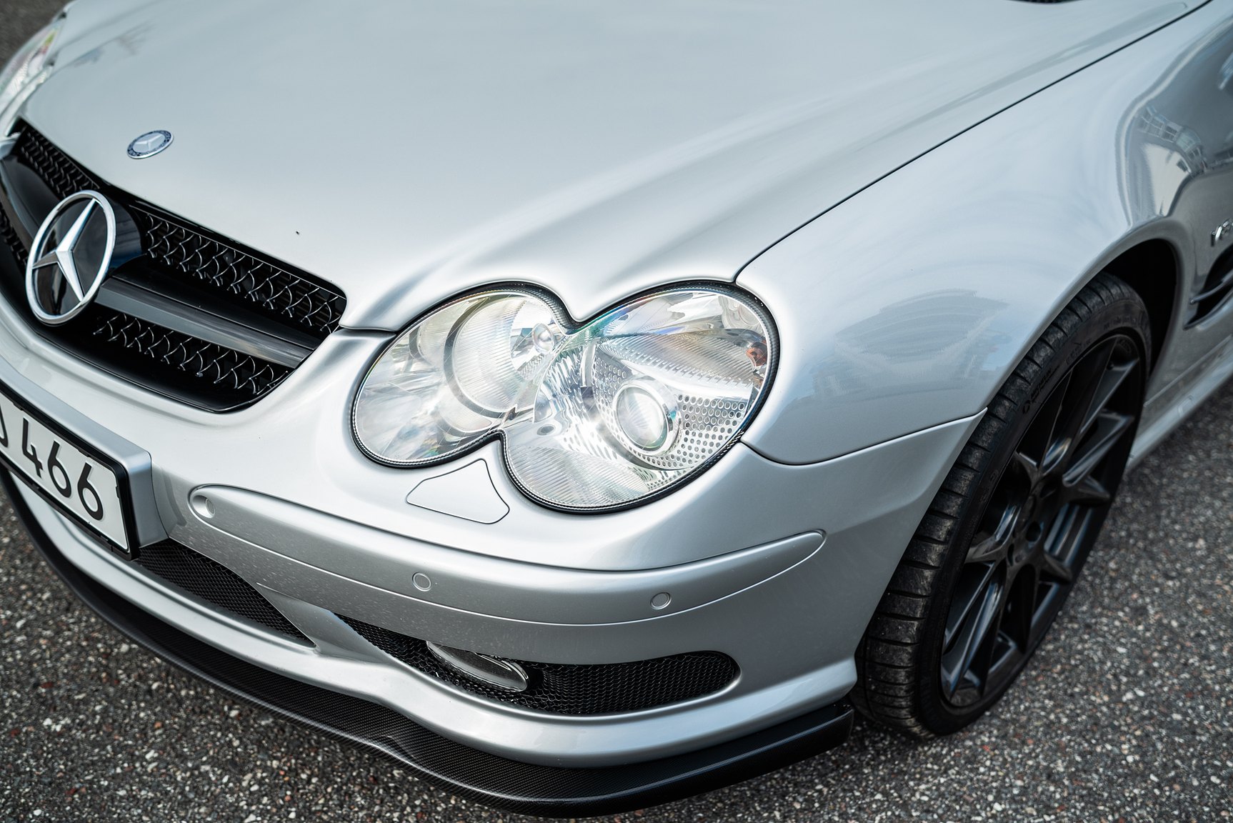 Exterior image of 2002 Mercedes SL 55 AMG