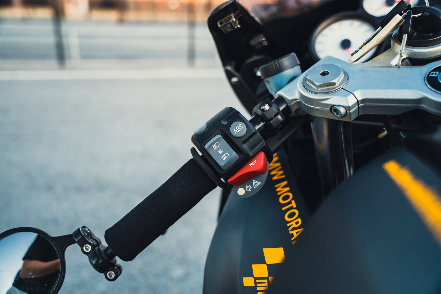 Exterior image of 2006 BMW R1200S