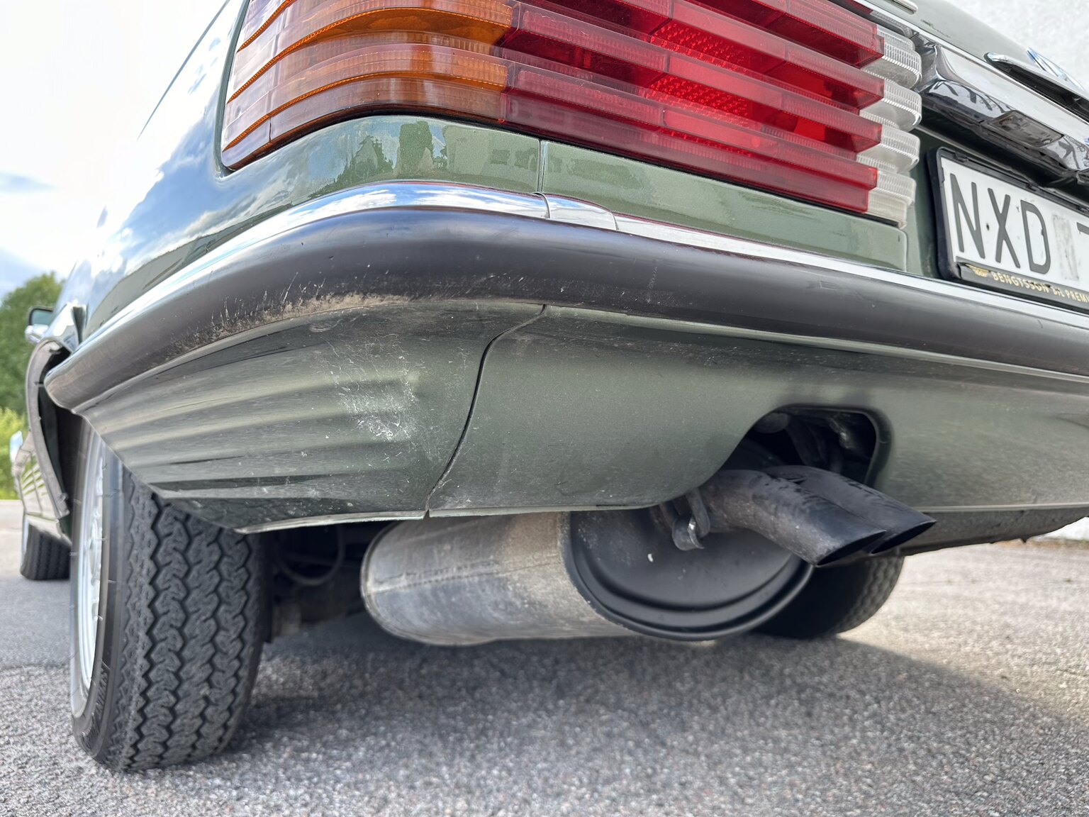 Exterior image of 1974 Mercedes Benz 450 SLC