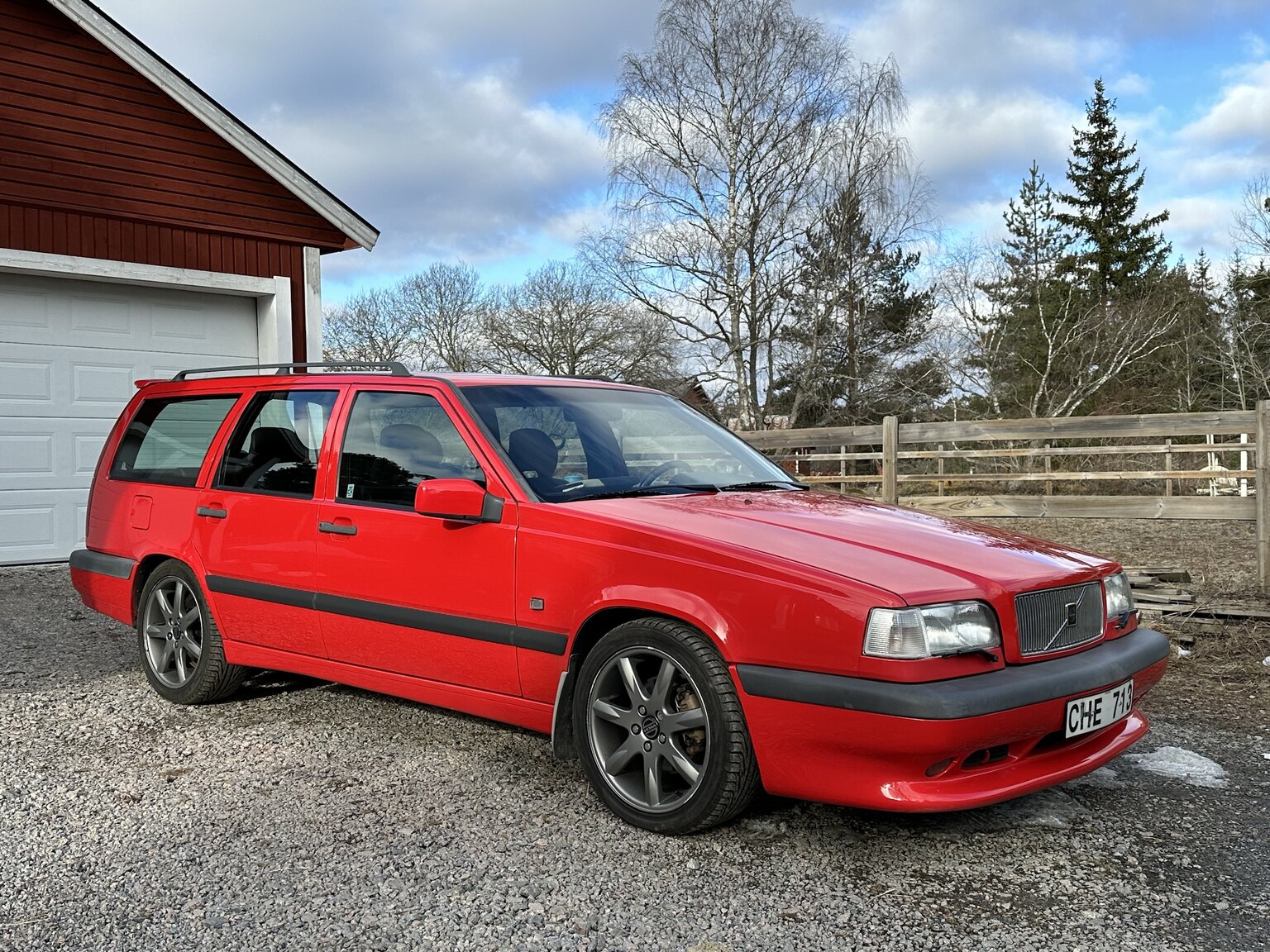 Exteriörbild på 1997 Volvo 850 R