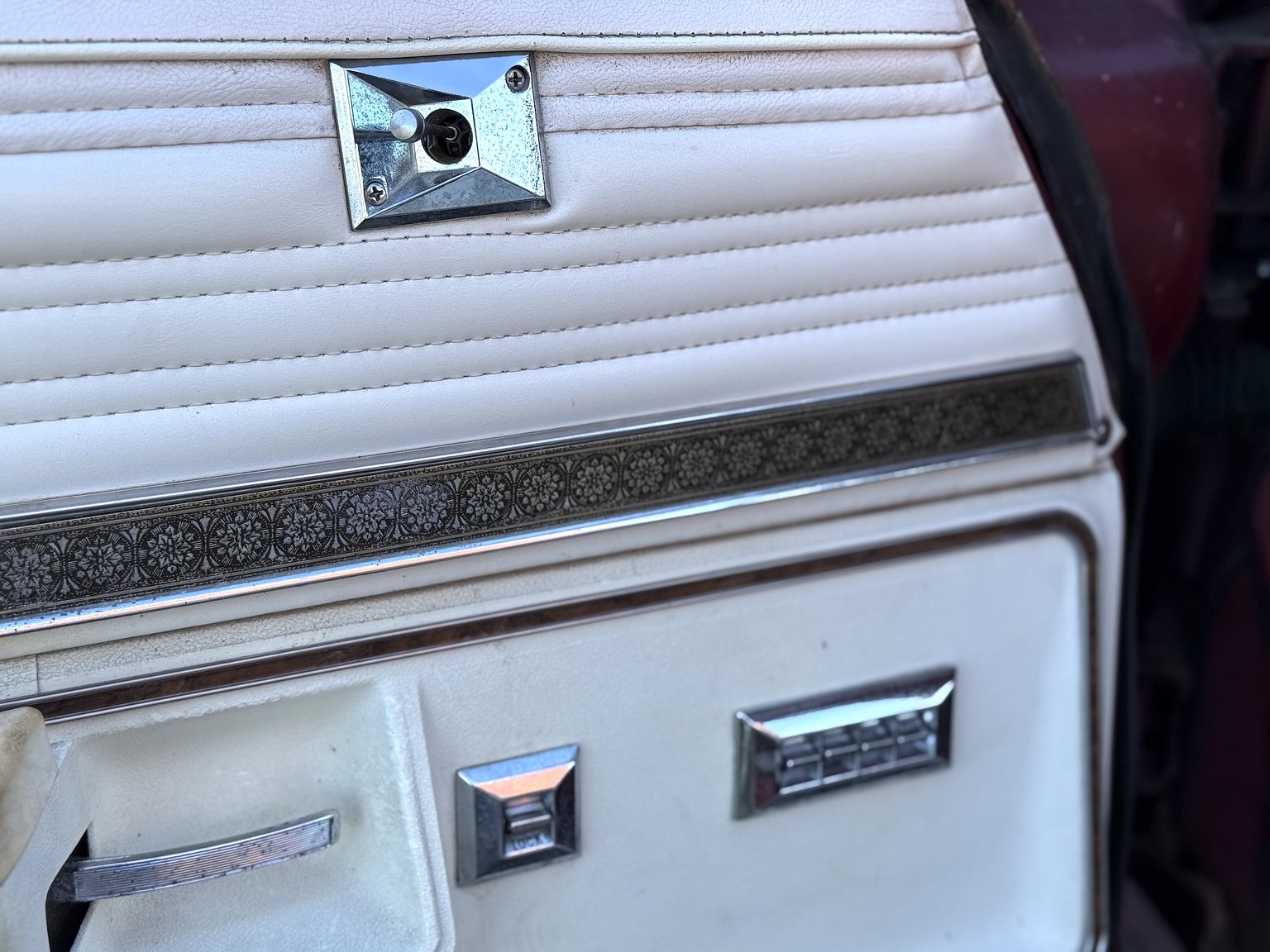 Interiörbild 1975 Oldsmobile Delta 88