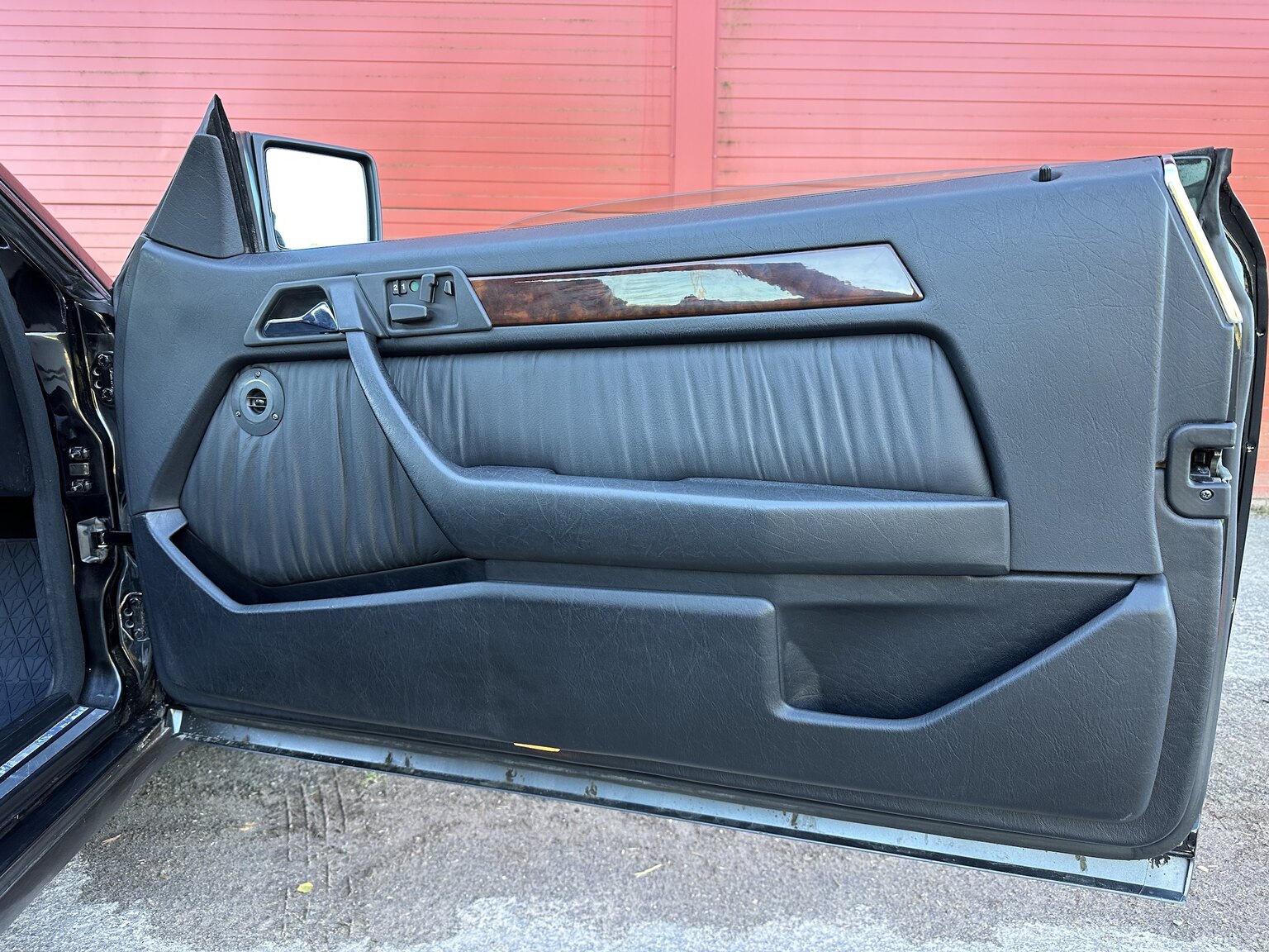 Interiörbild 1990 Mercedes-Benz 300 CE 24V