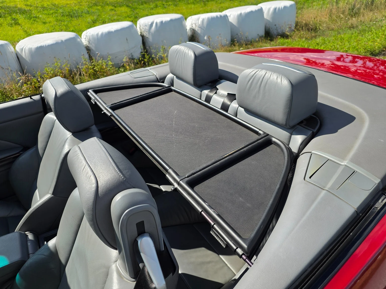 Innenraumfoto von 2002 BMW 330Ci Convertible (61)