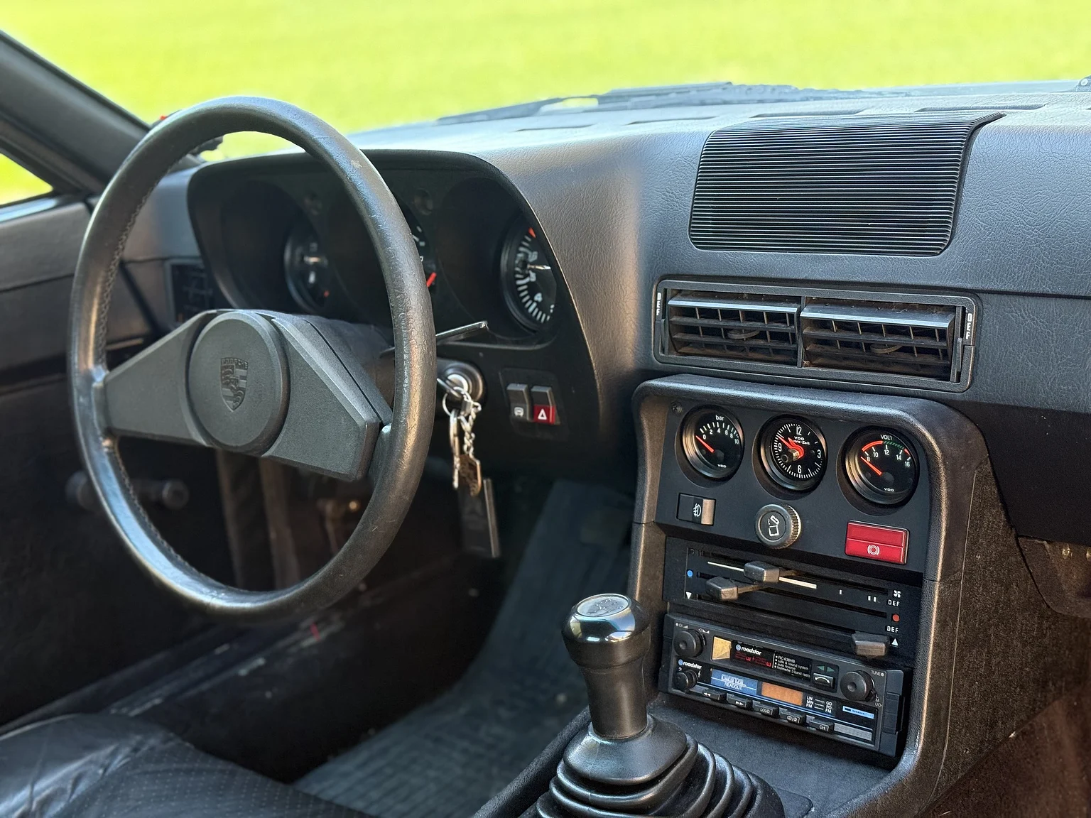 Interior image of 1979 Porsche 924  (48)