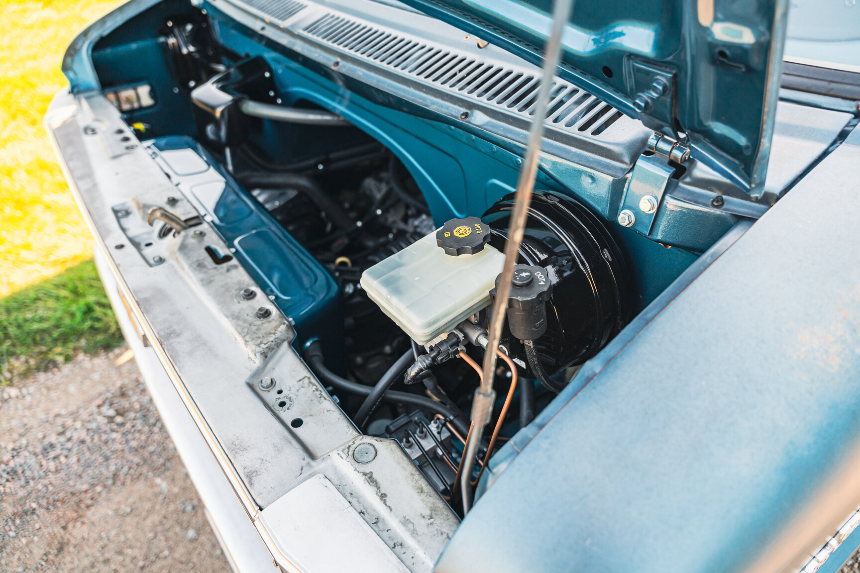 Image of 1978 Chevrolet G10 Sport Van mechanics