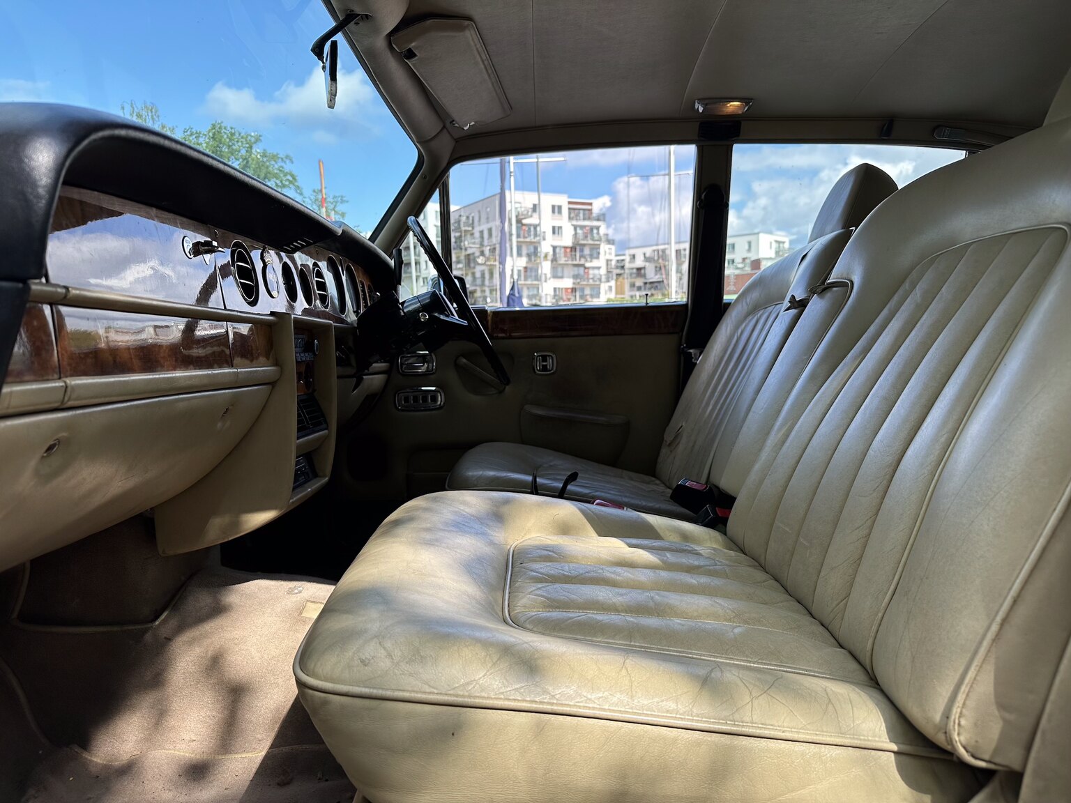 Interior image of 1979 Rolls Royce Silver Shadow