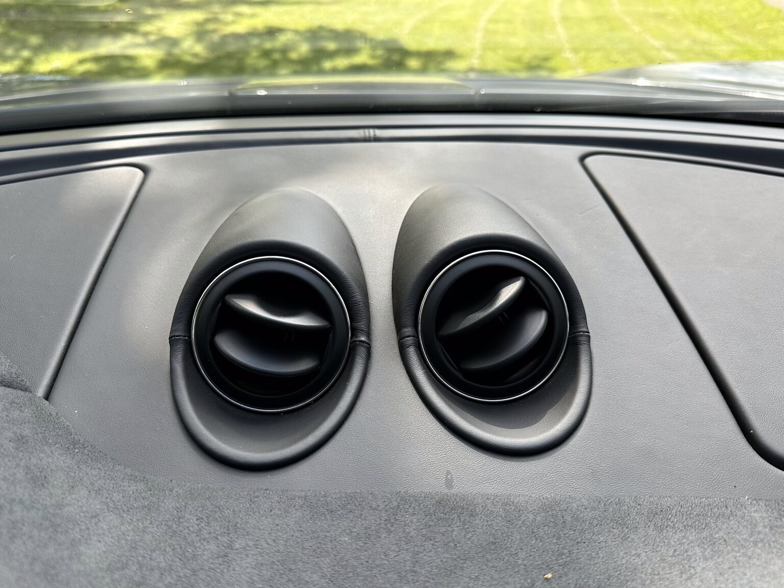 Innenraumfoto von 2015 Lotus Evora S