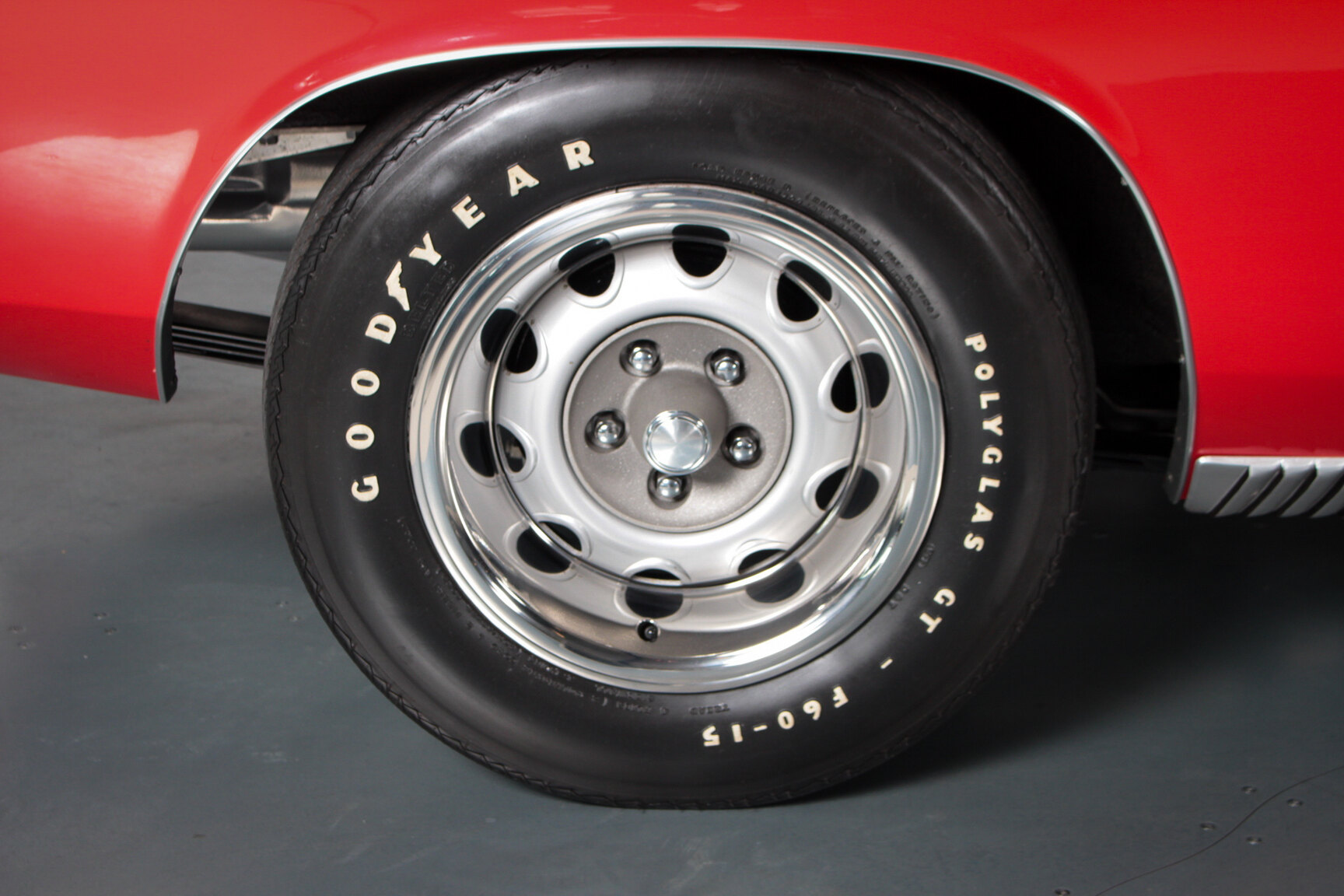 Exterior image of 1970 Plymouth Hemi Cuda