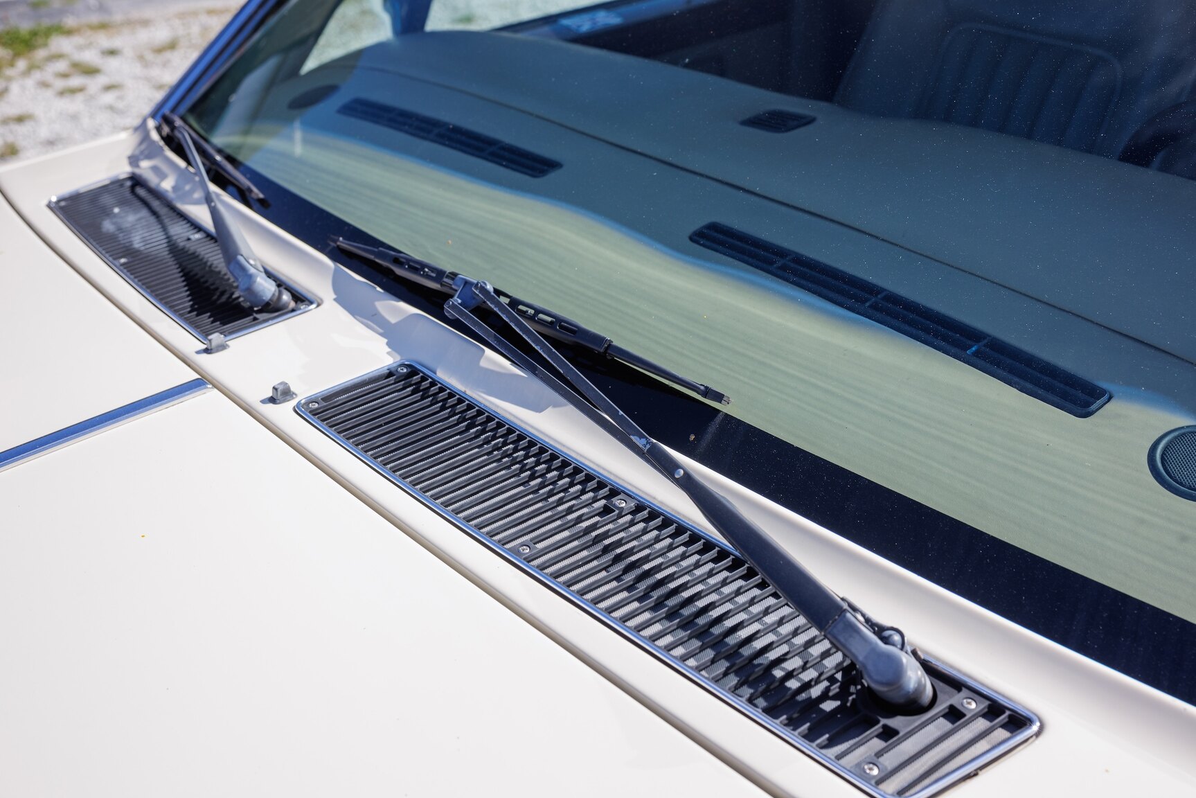 Exterior image of 1991 Rolls Royce Silver Spur LWB