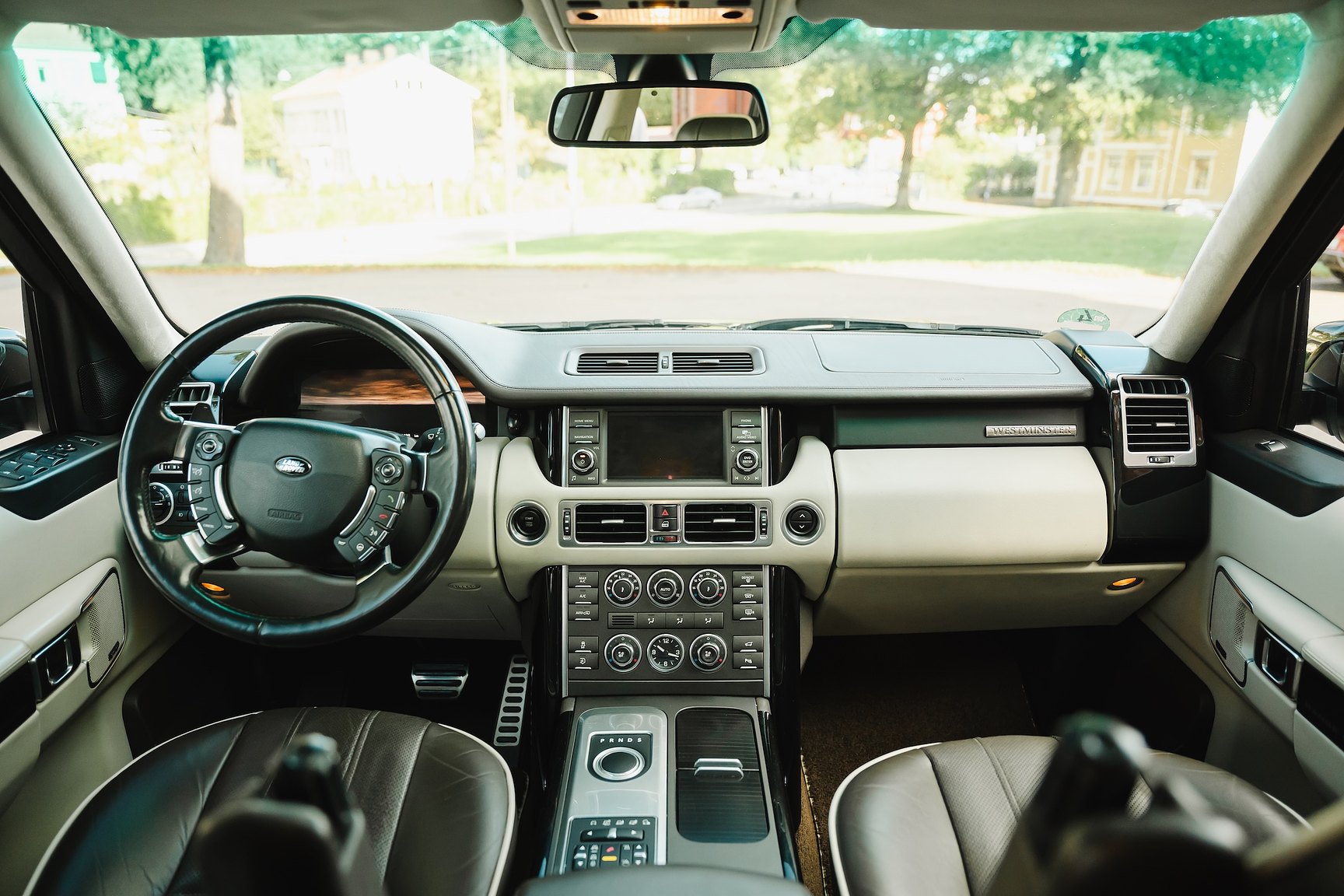 Interior image of 2012 Range Rover 4.4 TDV8 Westminster 