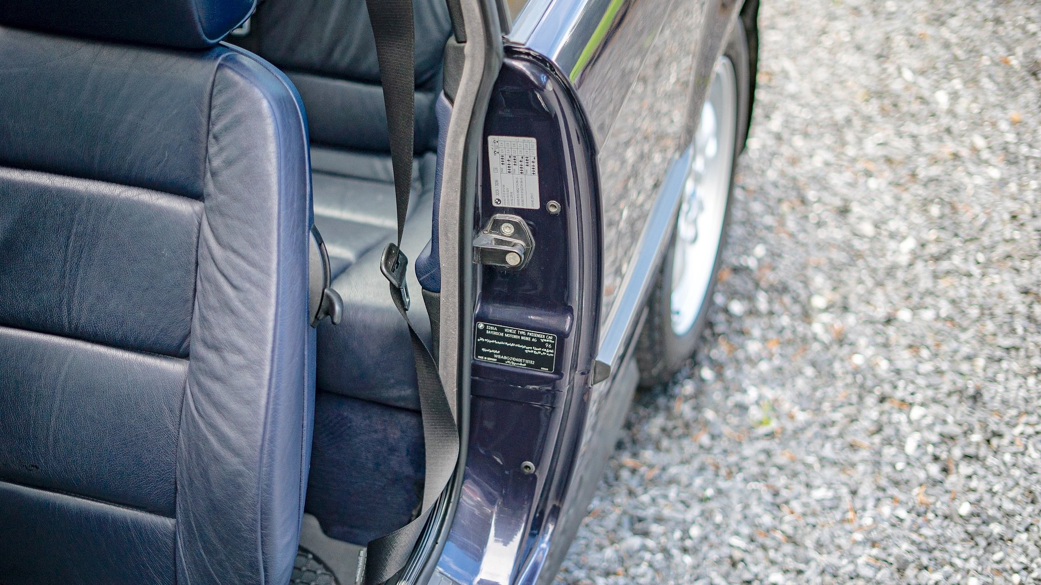 Interior image of 1997 BMW 328i Coupé Automatisk