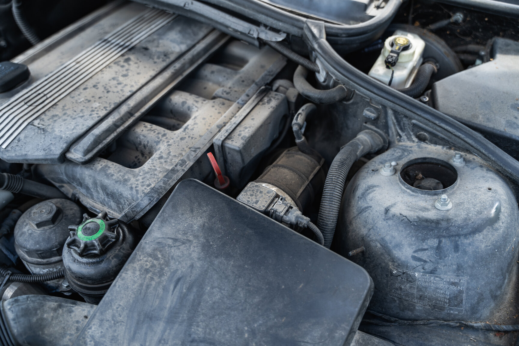 Image of 2003 BMW 320i Touring mechanics