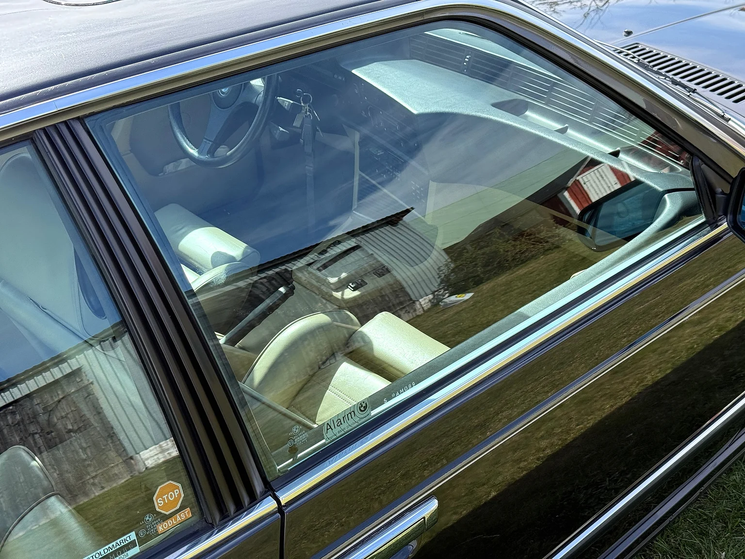 Exterior image of 1985 BMW 635 CSiA (E24) (57)