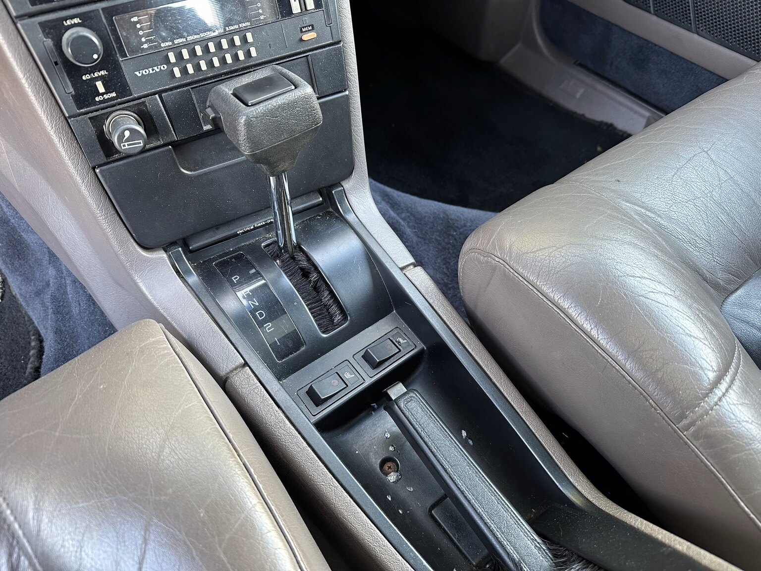 Interior image of 1987 Volvo 780 Bertone (24)