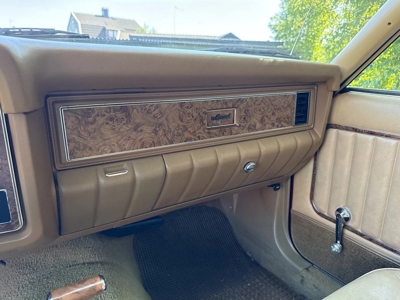 Innenraumfoto von 1975 Mercury Monarch Coupe (43)