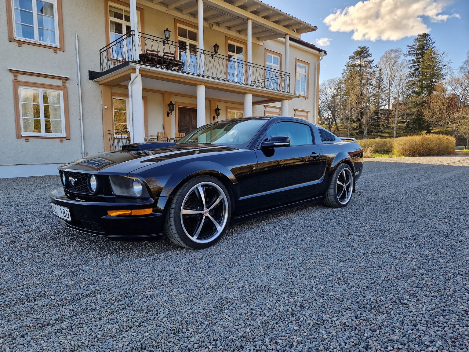 Exterior image of 2007 Ford Mustang V6 