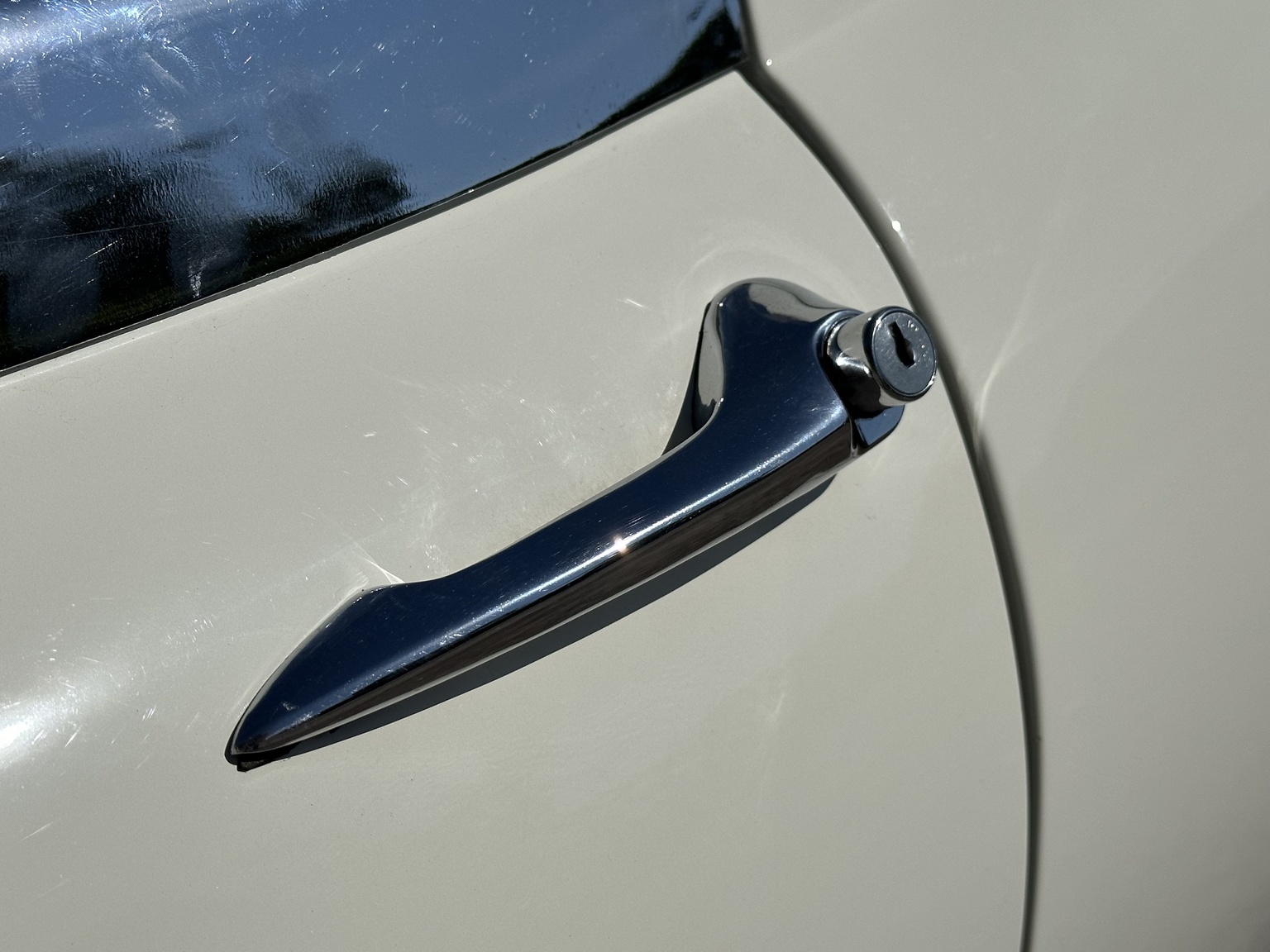 Exterior image of 1969 Jaguar E-Type