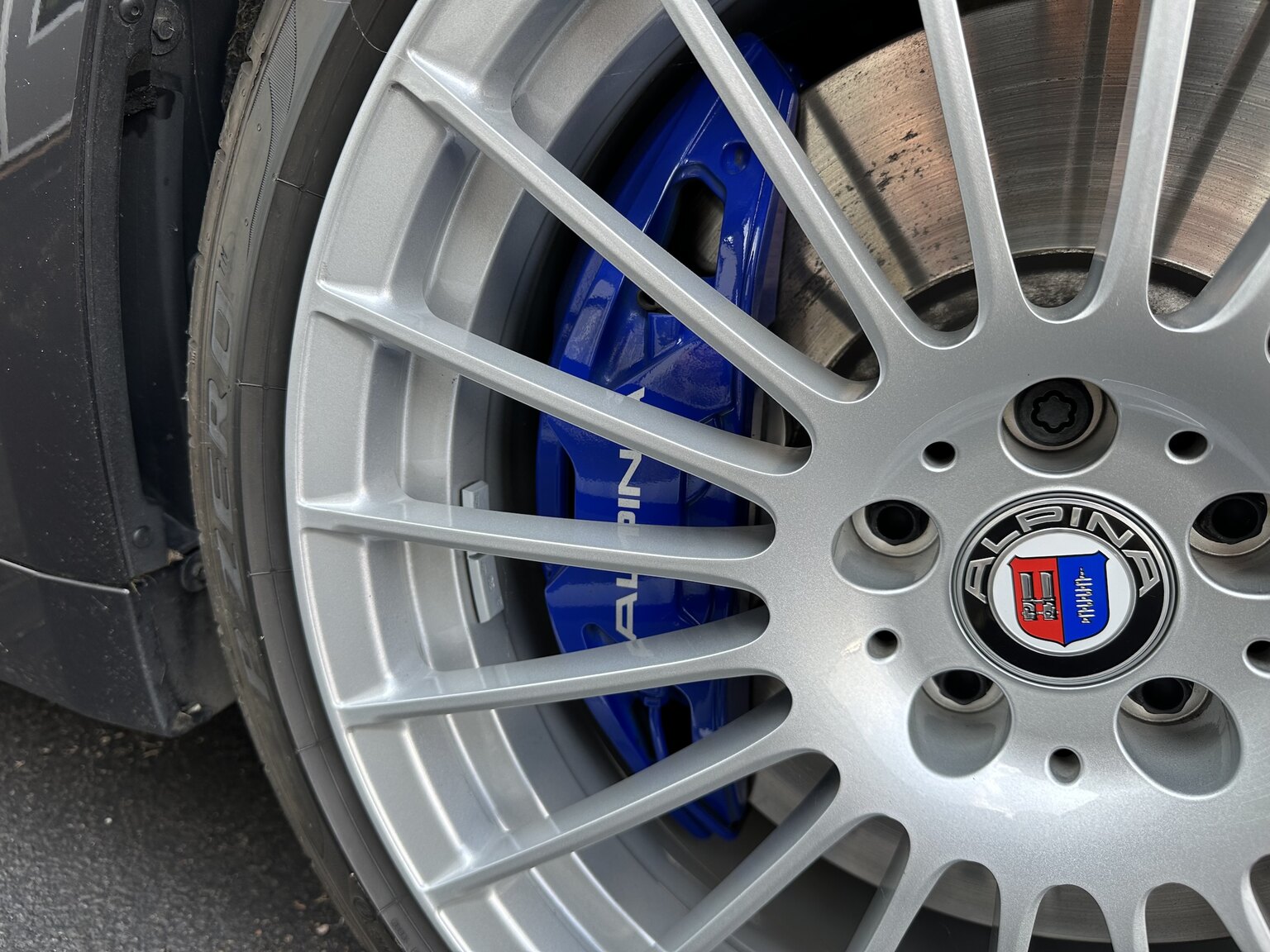 Exterior image of 2019 ALPINA B5 S Bi-Turbo Sedan ALLRAD