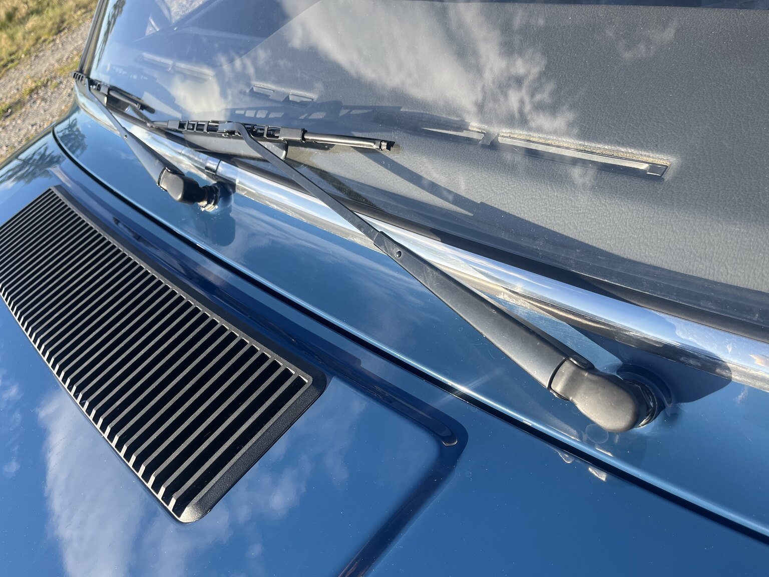 Exterior image of 1983 Volvo 340 (40)