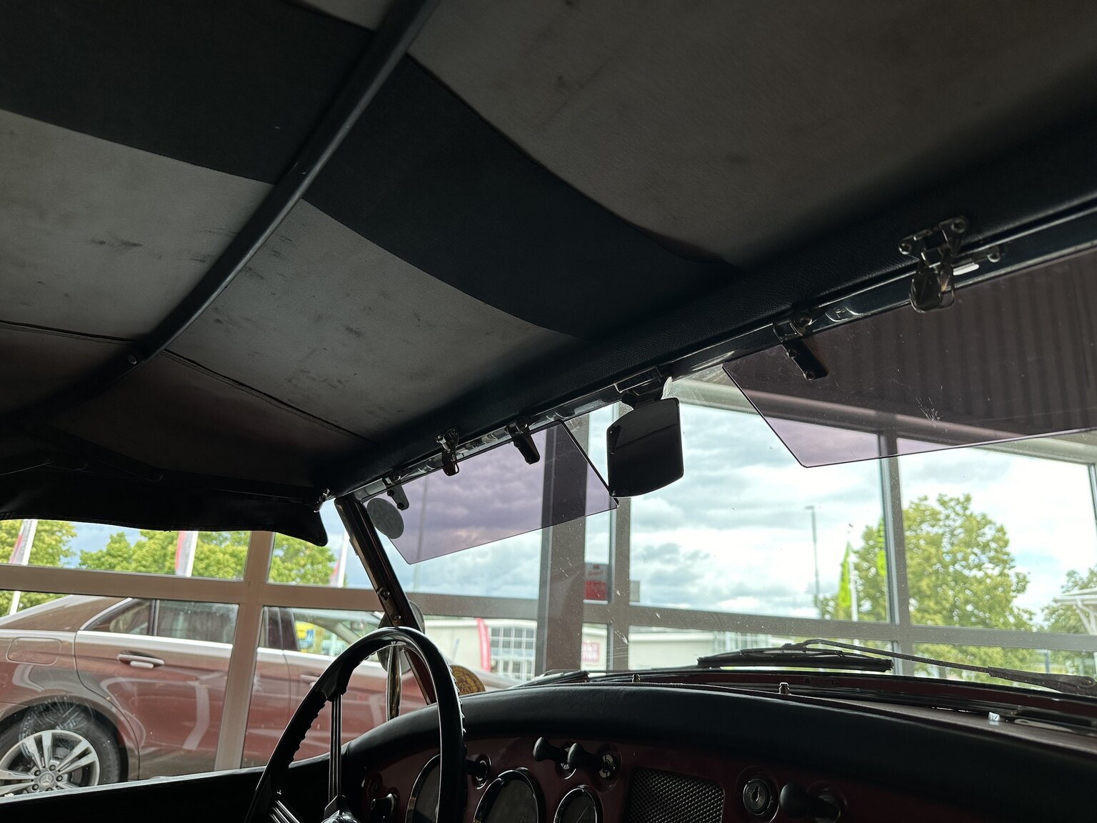 Innenraumfoto von 1959 MG MGA Roadster
