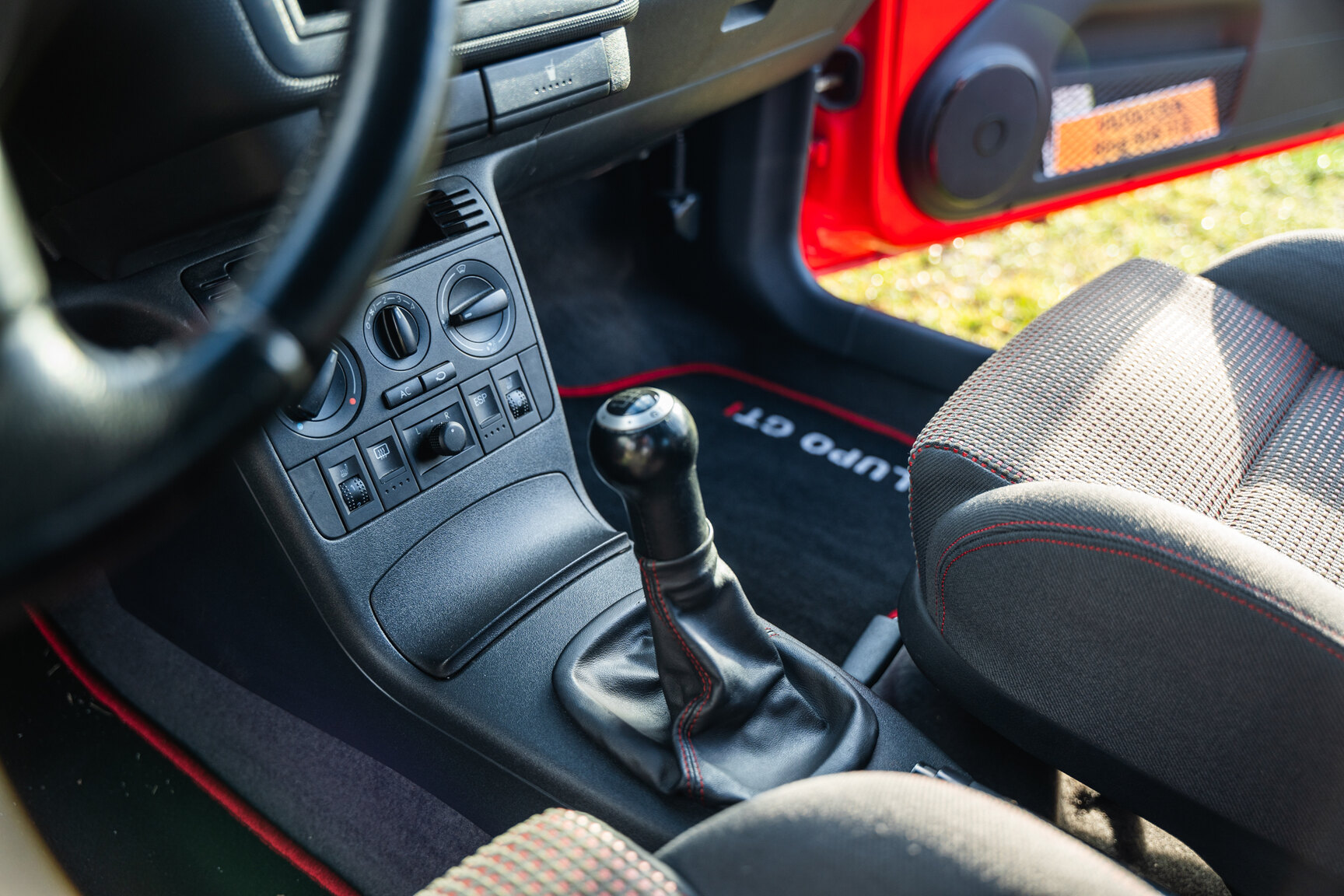 Interior image of 2001 VW Lupo GTI