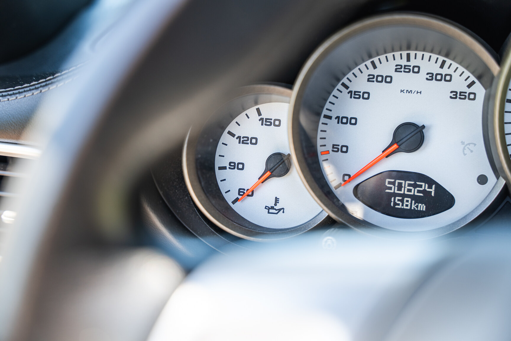 Interior image of 2008 Porsche 911 Turbo Cabriolet (27)