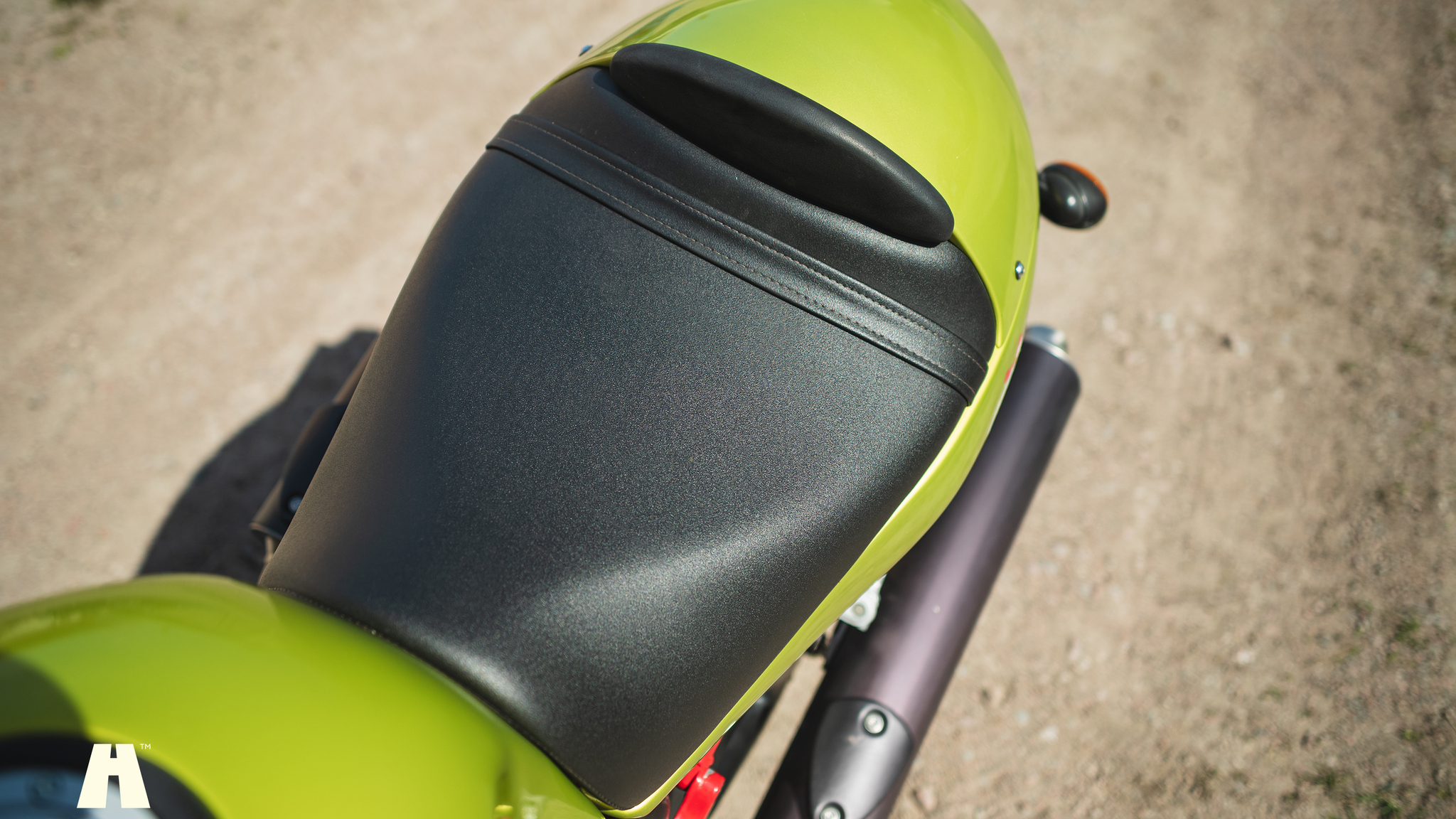 Exterior image of 2002 Moto Guzzi V11 Sport (70)