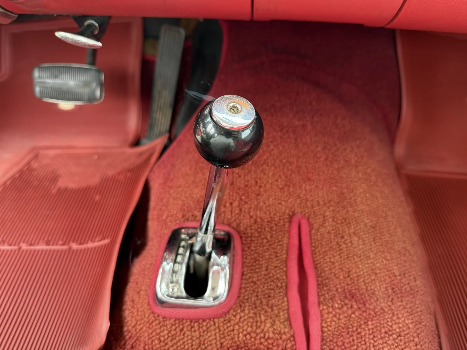 Interior image of 1957 Ford Thunderbird (19)