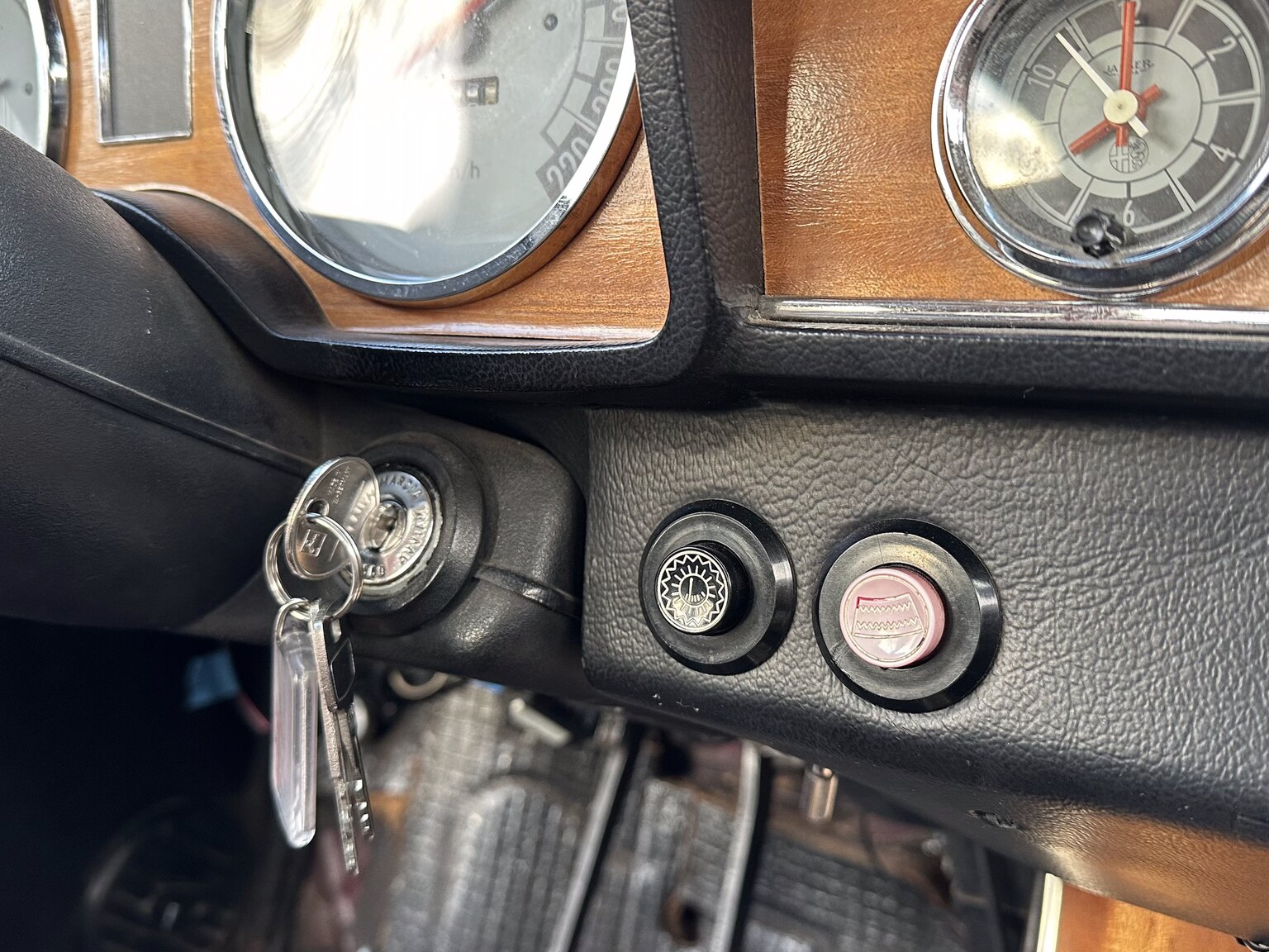 Innenraumfoto von 1973 Alfa Romeo Berlina 2000