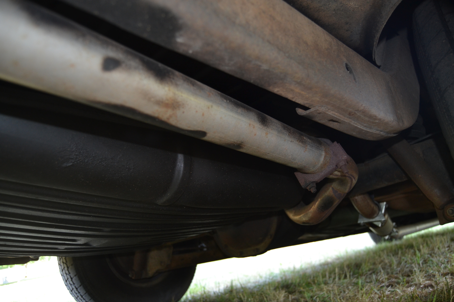 Image of 1970 Oldsmobile Ninety eight Convertible mechanics (19)