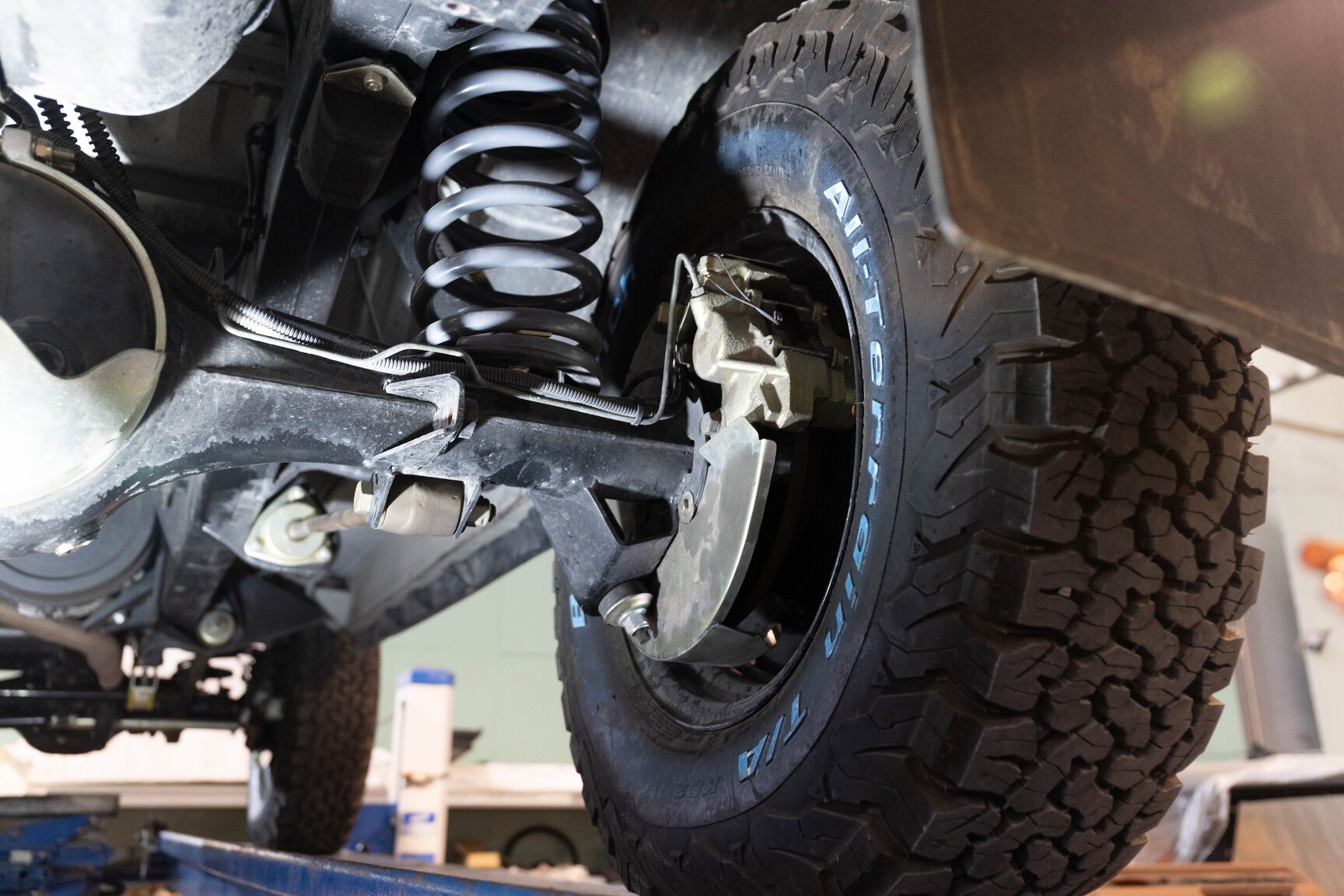 Image of 1991 Range Rover Restomod mechanics