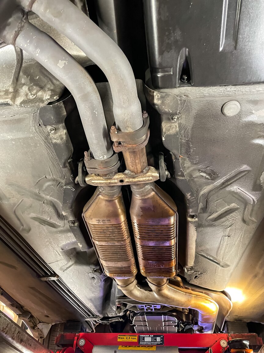 Image of 1993 Mercedes-Benz 400 E mechanics